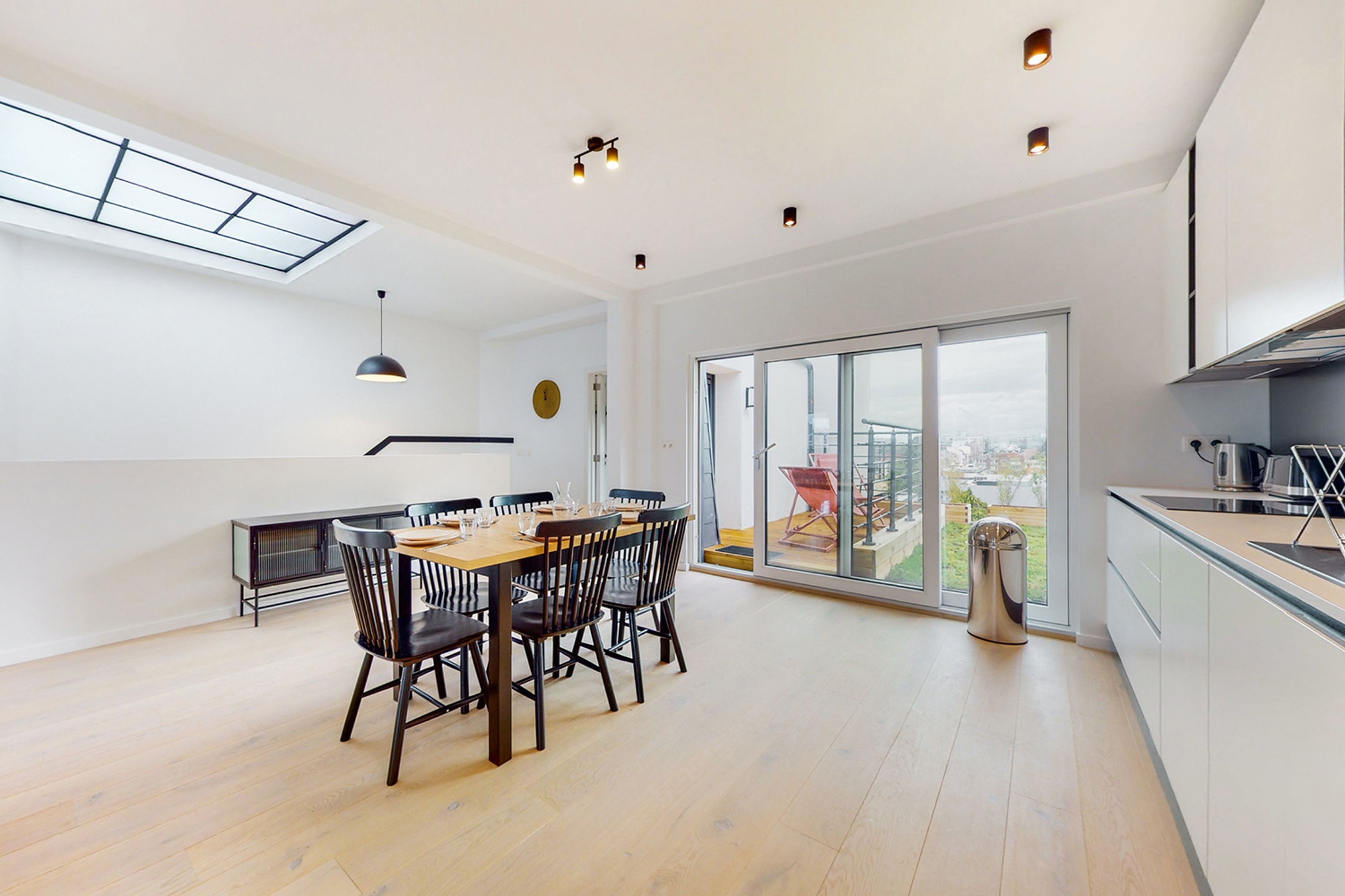 Picture 1 of 5 for Duplex with six bedrooms in Schaerbeek