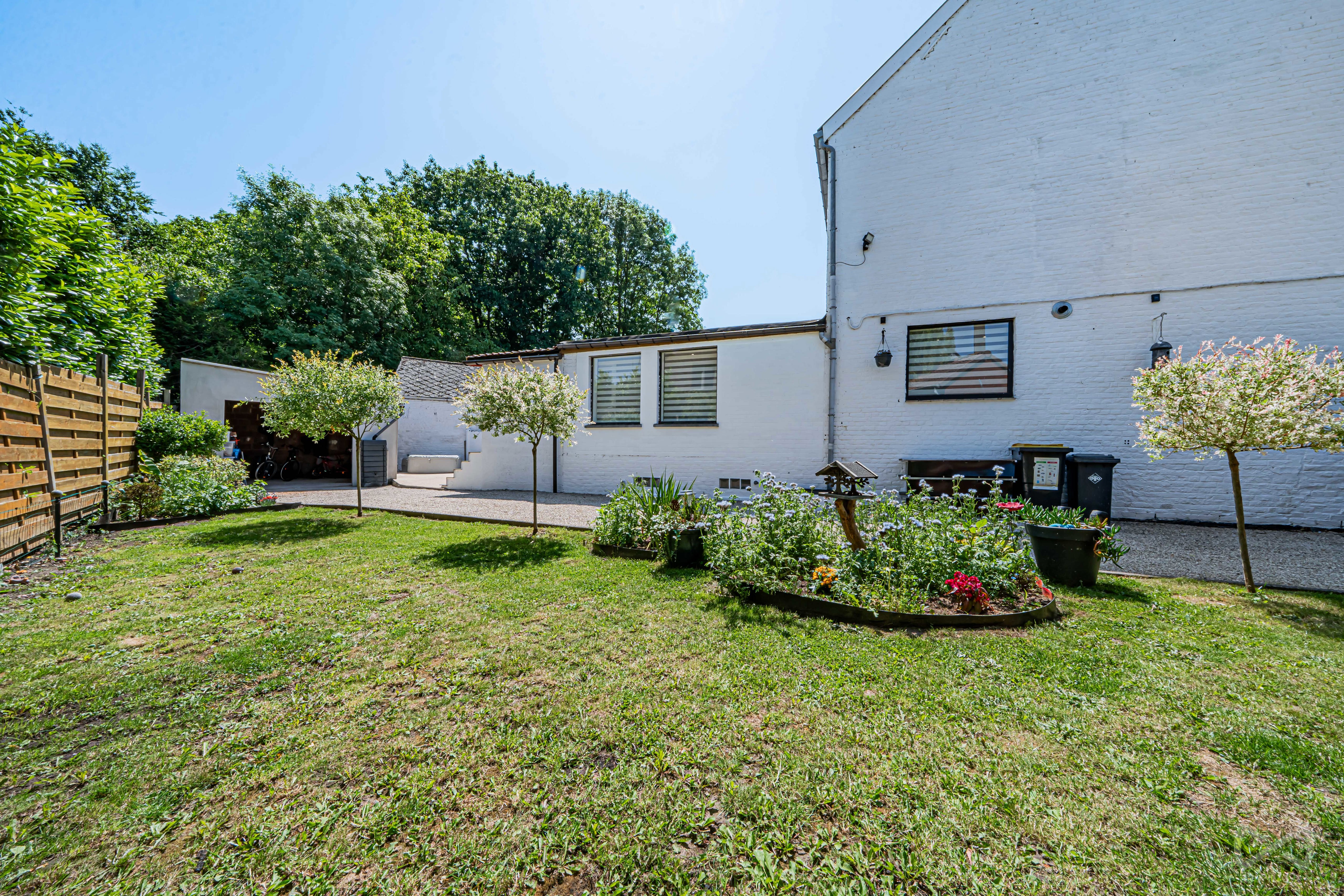 Foto 2 van 4 van Huis met twee slaapkamers in Hyon