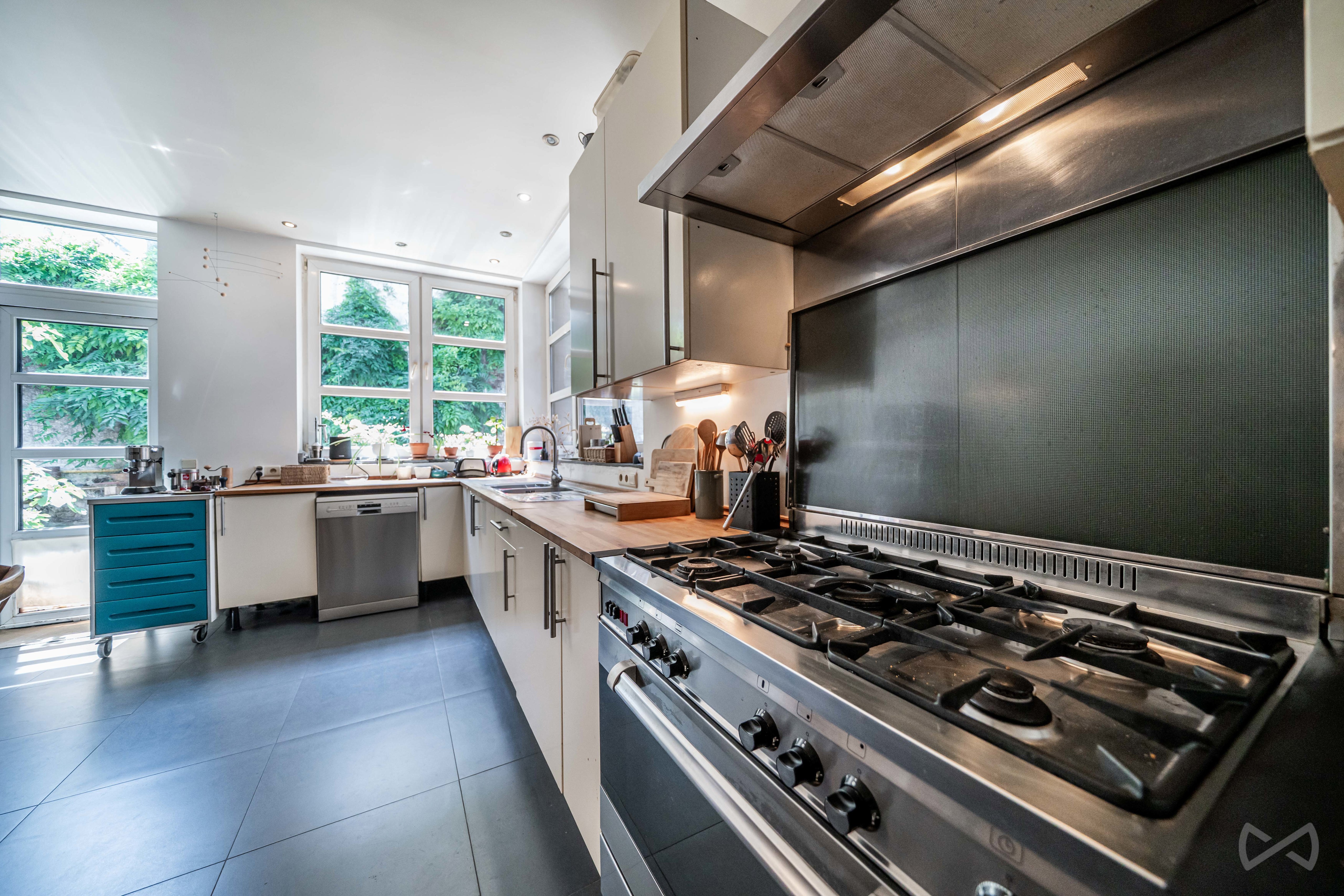 Picture 3 of 4 for House with seven bedrooms in Schaerbeek