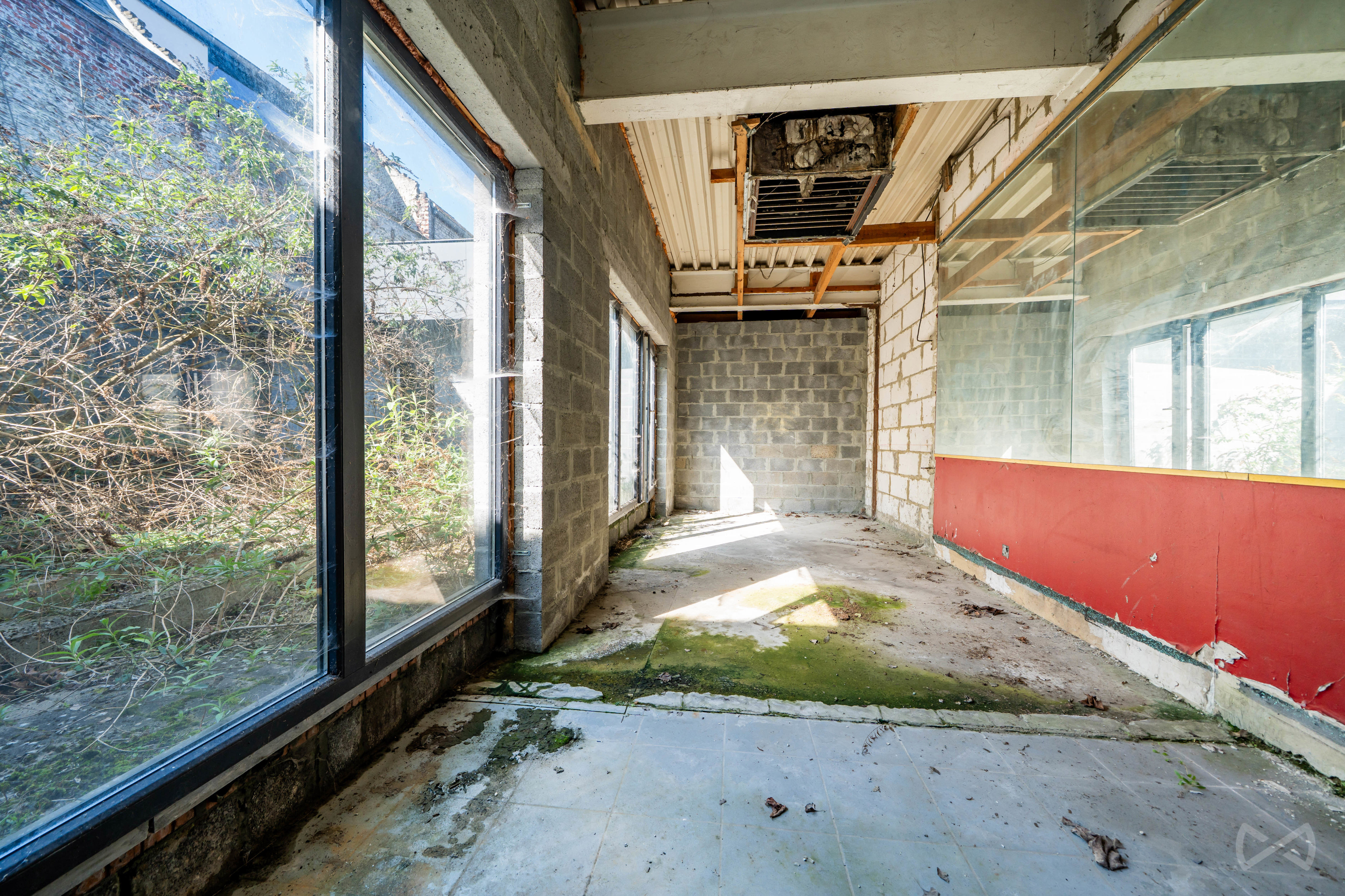 Picture 3 of 4 for Commercial building in Mons