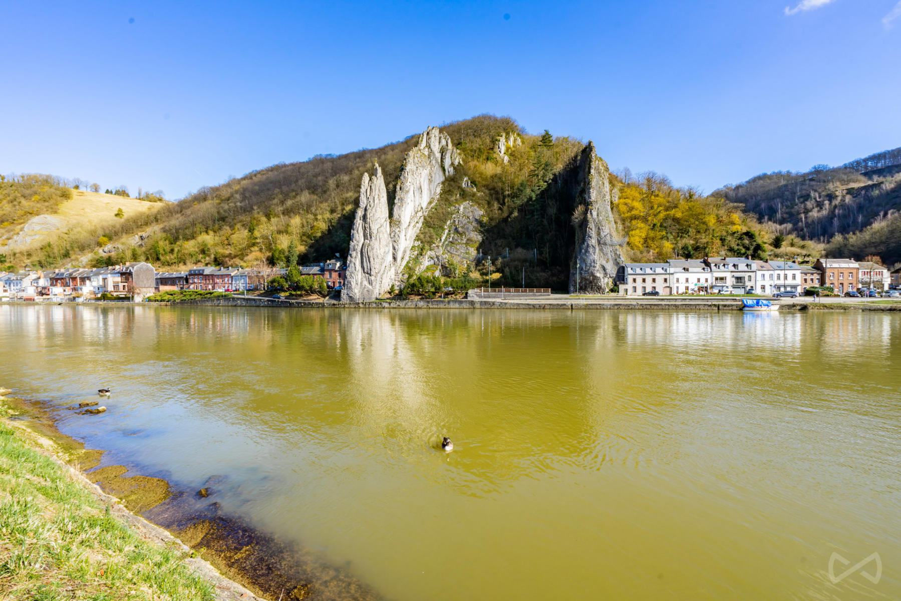 Photo 1 sur 4 pour Maison de deux chambres à Dinant
