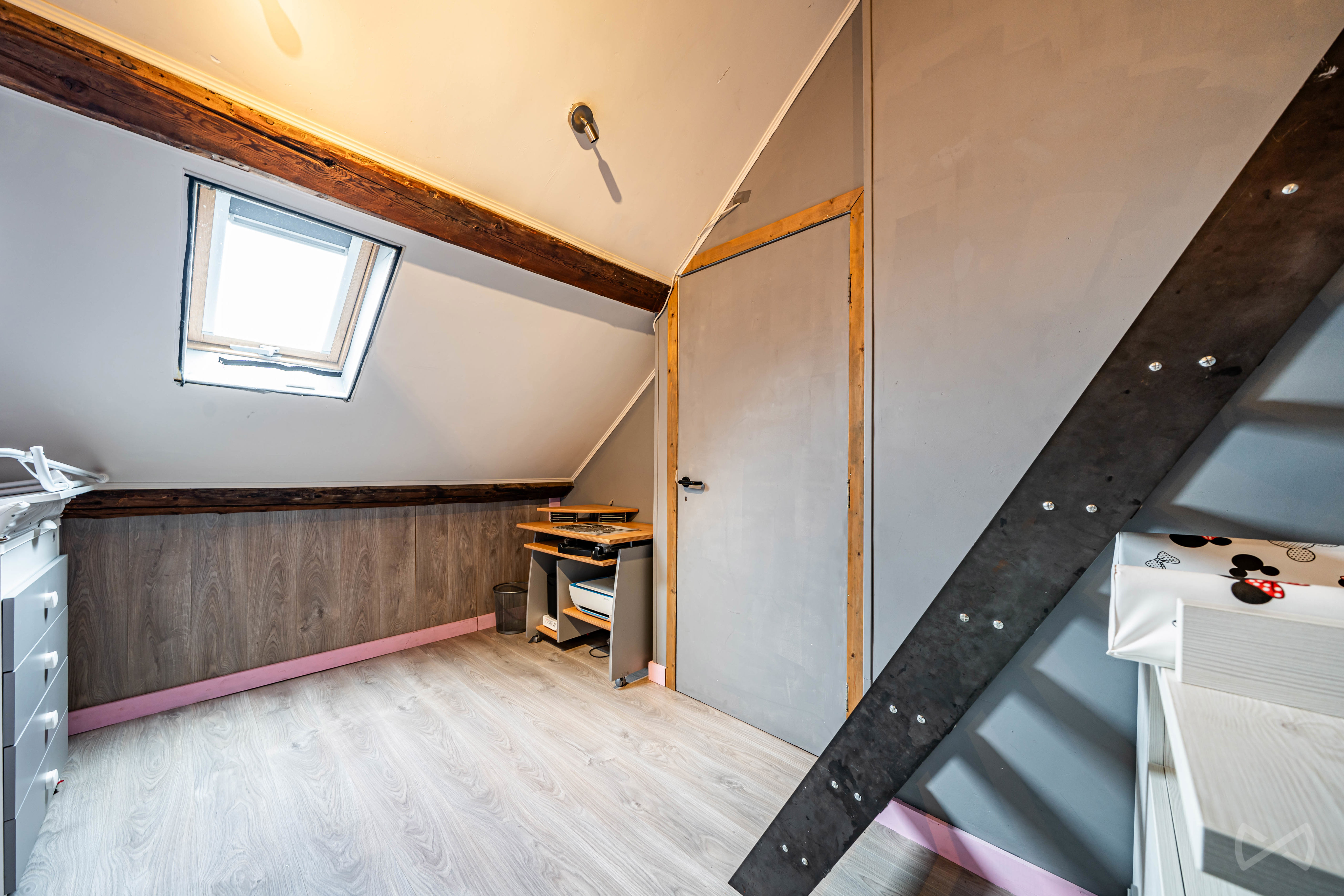 Foto 4 van 4 van Huis met vier slaapkamers in Couillet