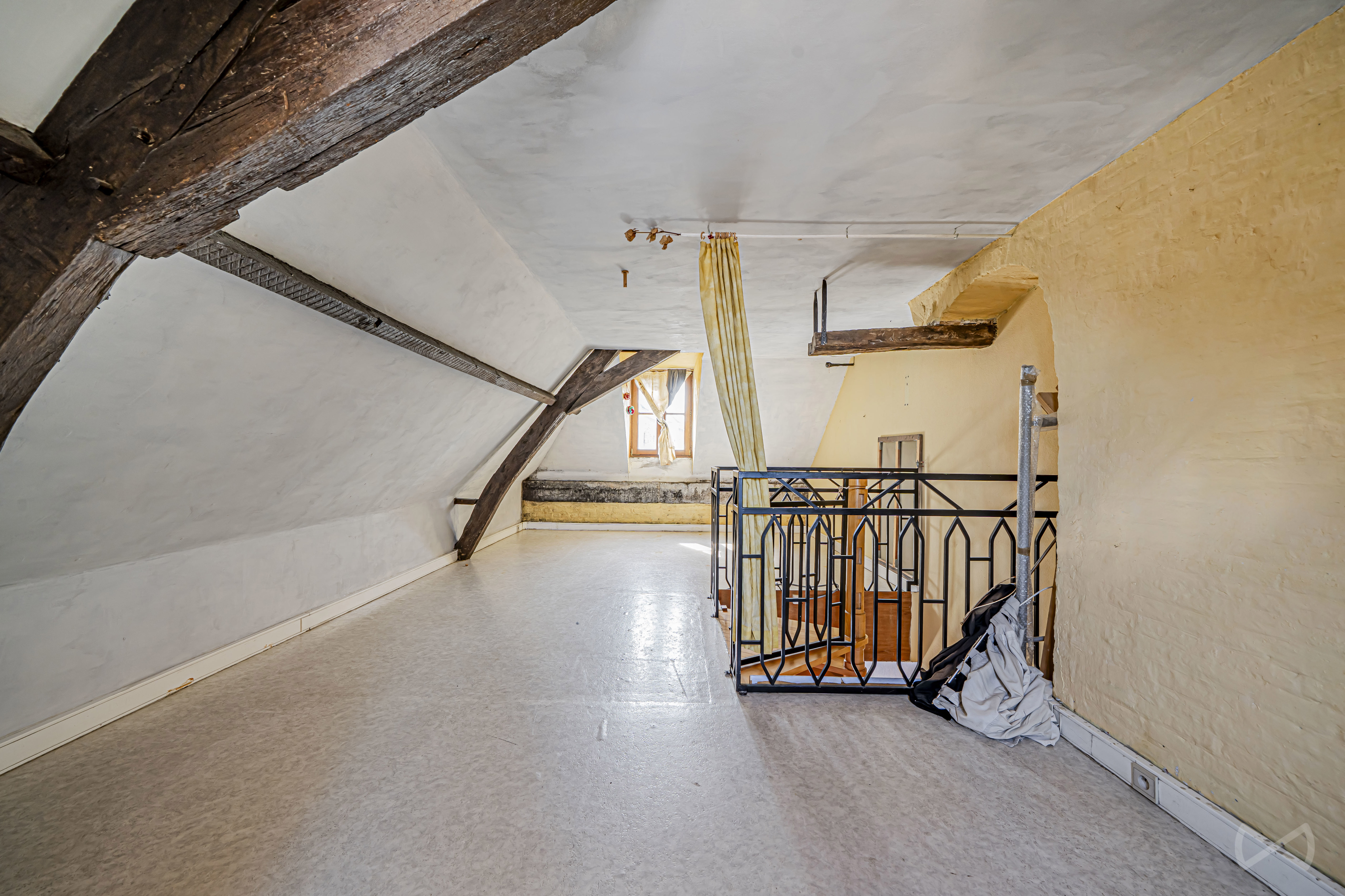Picture 2 of 4 for Commercial building in Mons