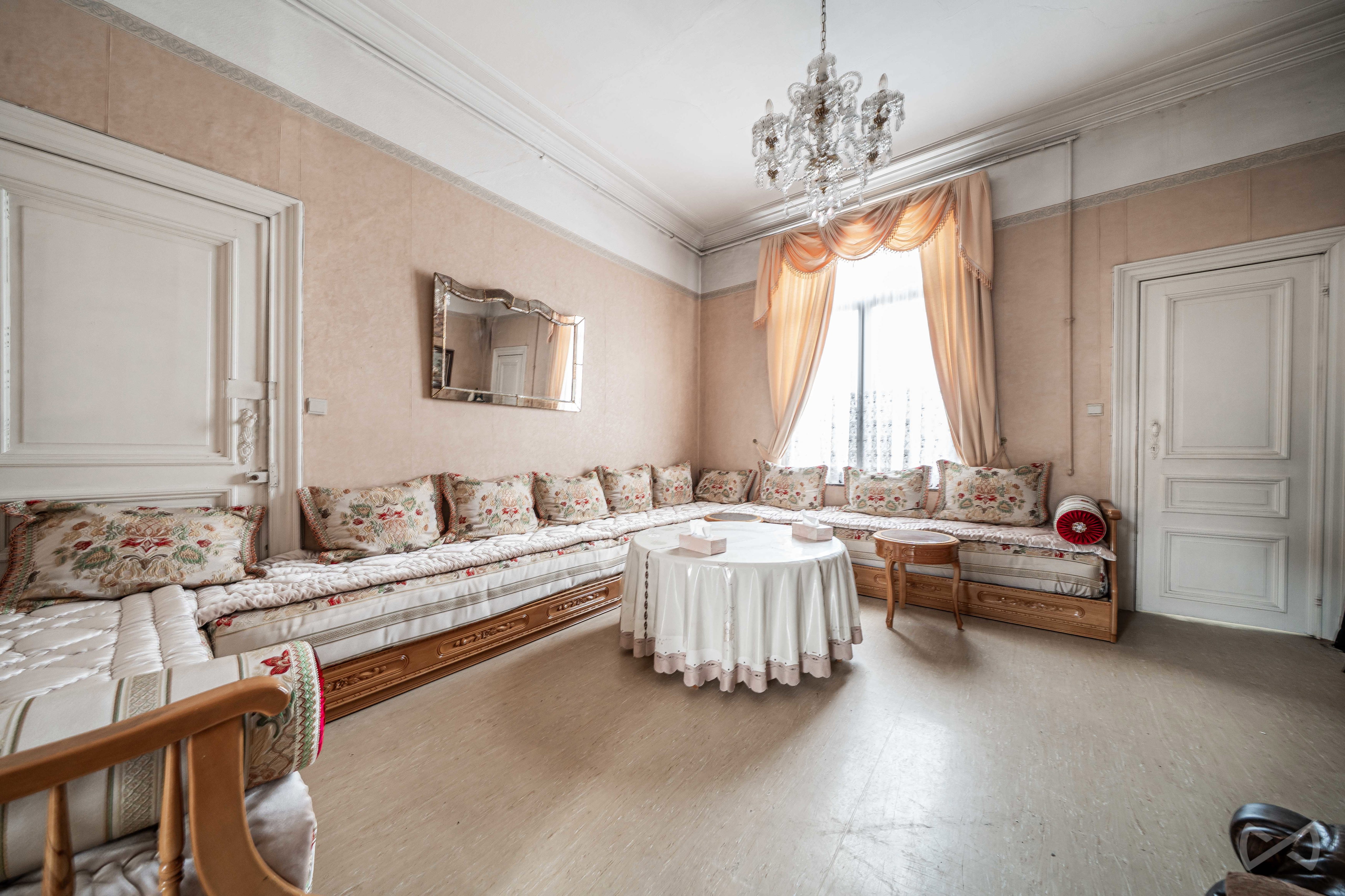 Picture 1 of 4 for House with nine bedrooms in Bruxelles