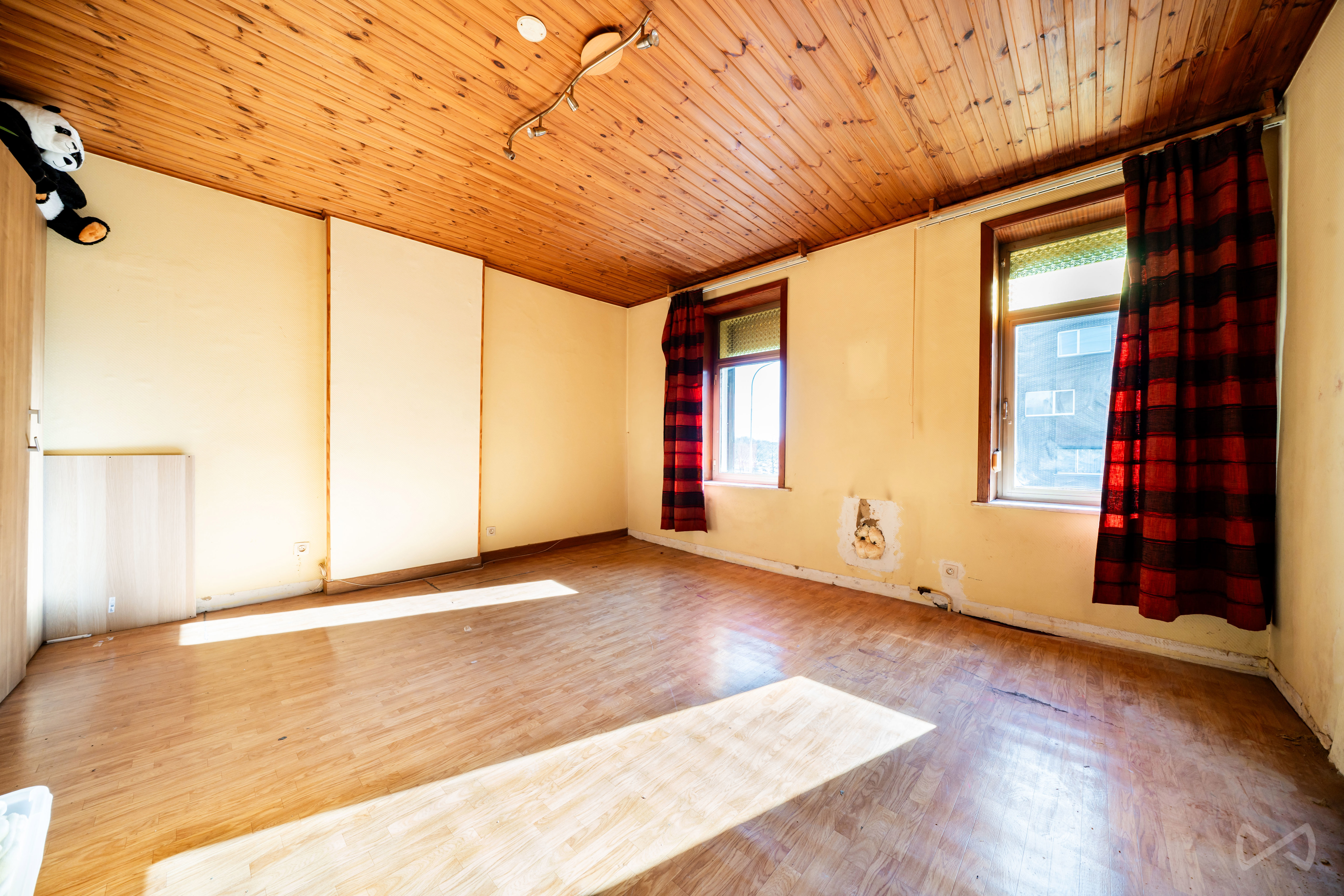 Foto 1 van 4 van Huis met vier slaapkamers in La Louvière