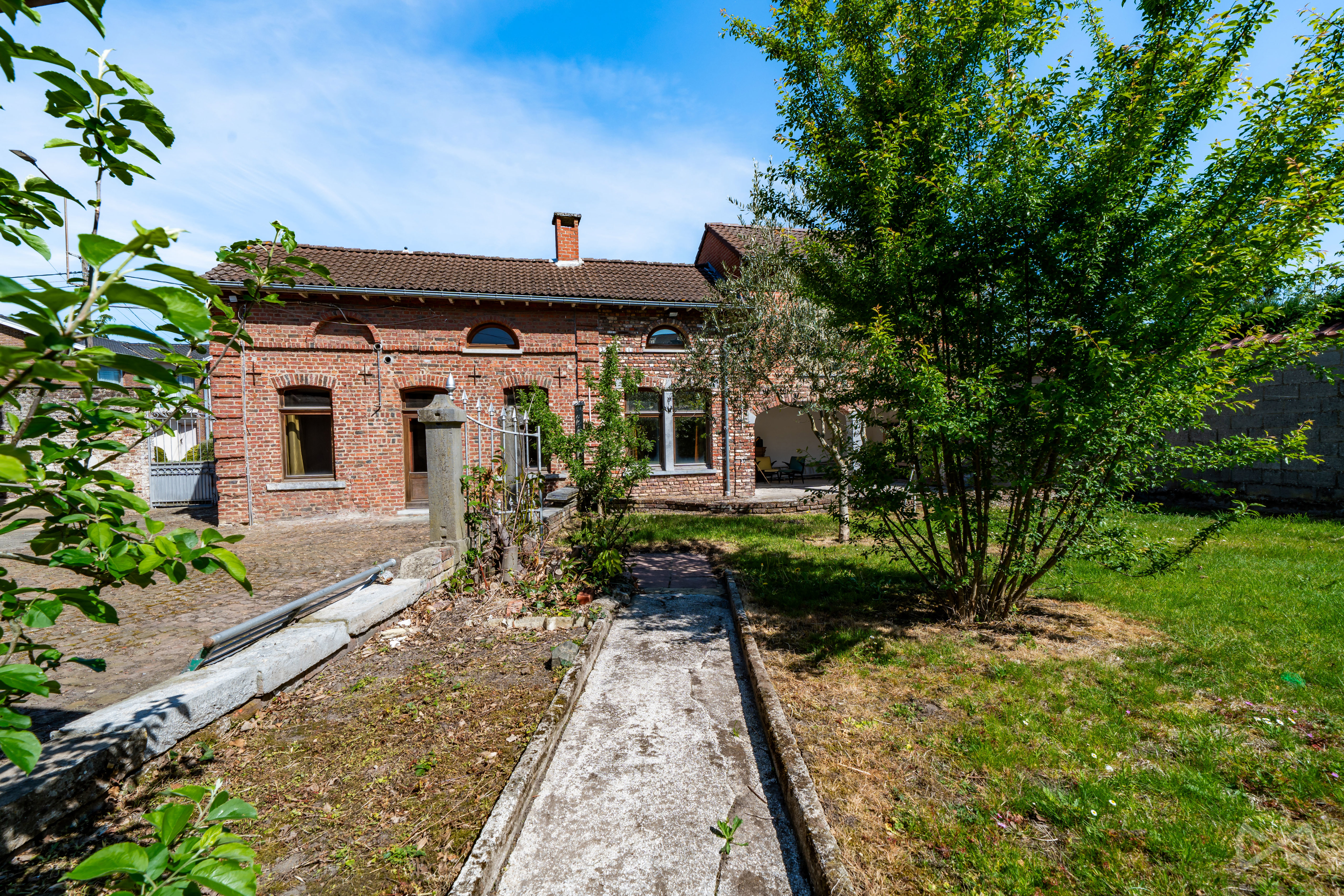 Picture 2 of 4 for House with six bedrooms in Thuin