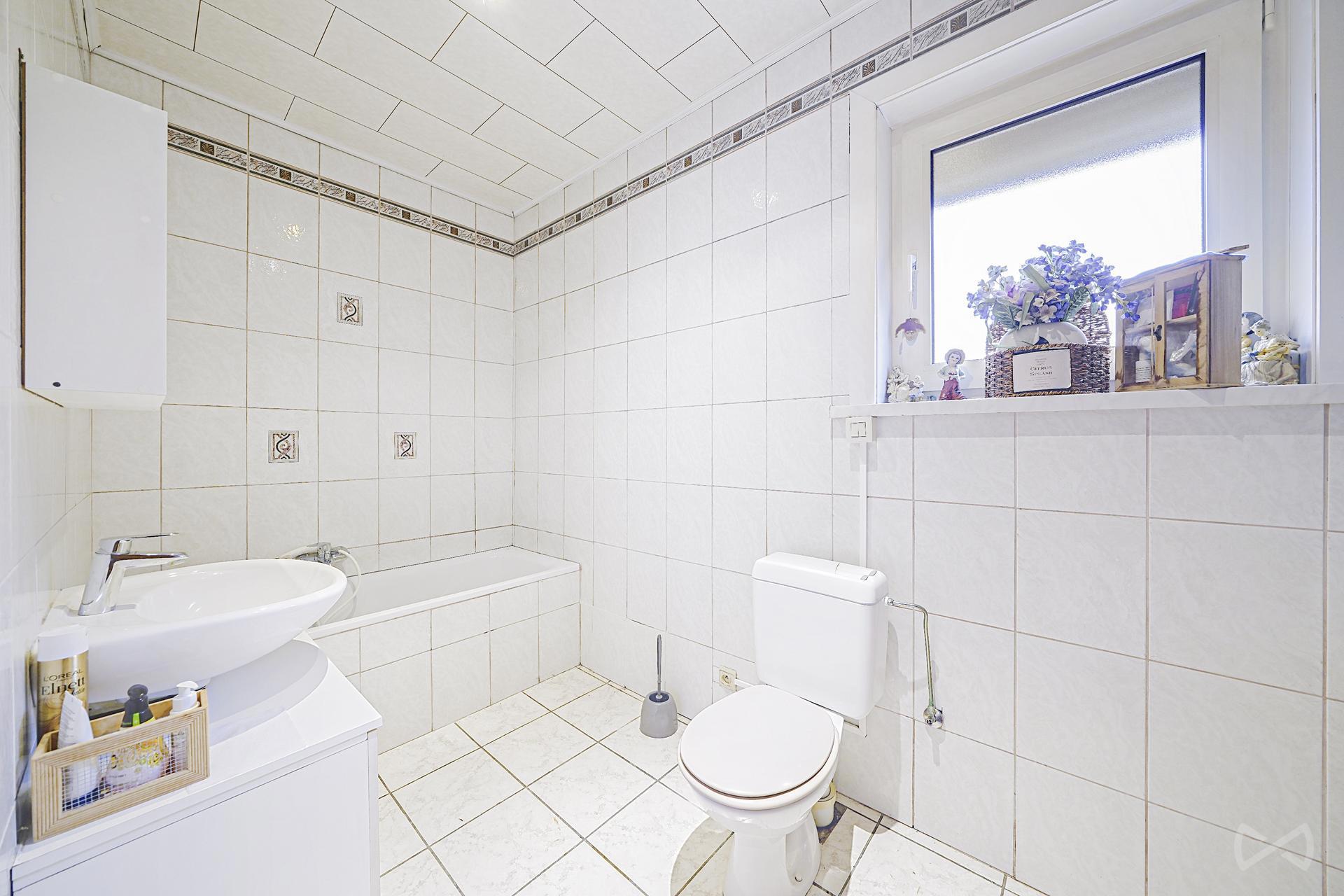 Picture 3 of 4 for House with four bedrooms in Braine-le-comte