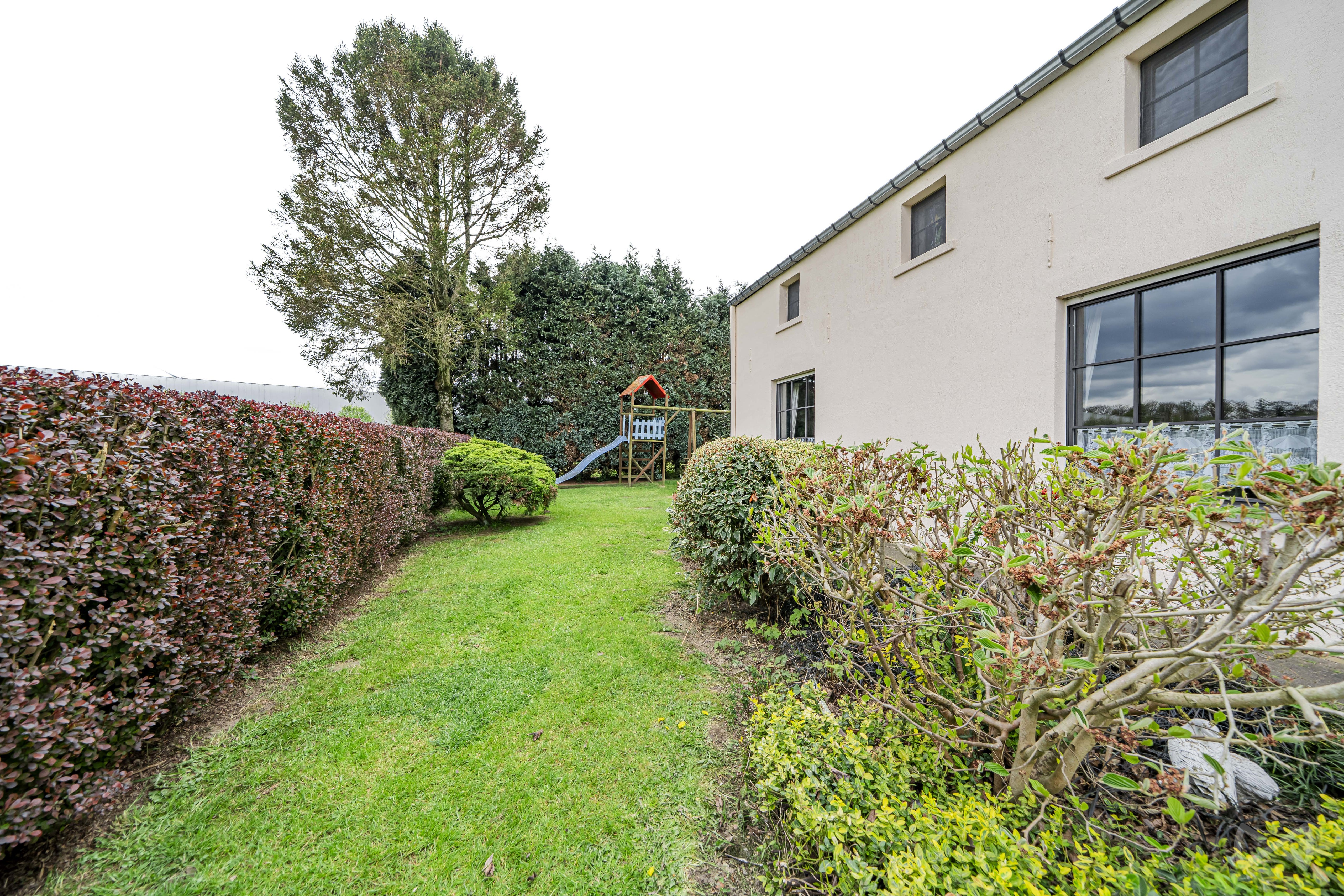 Picture 2 of 4 for Villa with five bedrooms in La Louvière Houdeng-Goegnies
