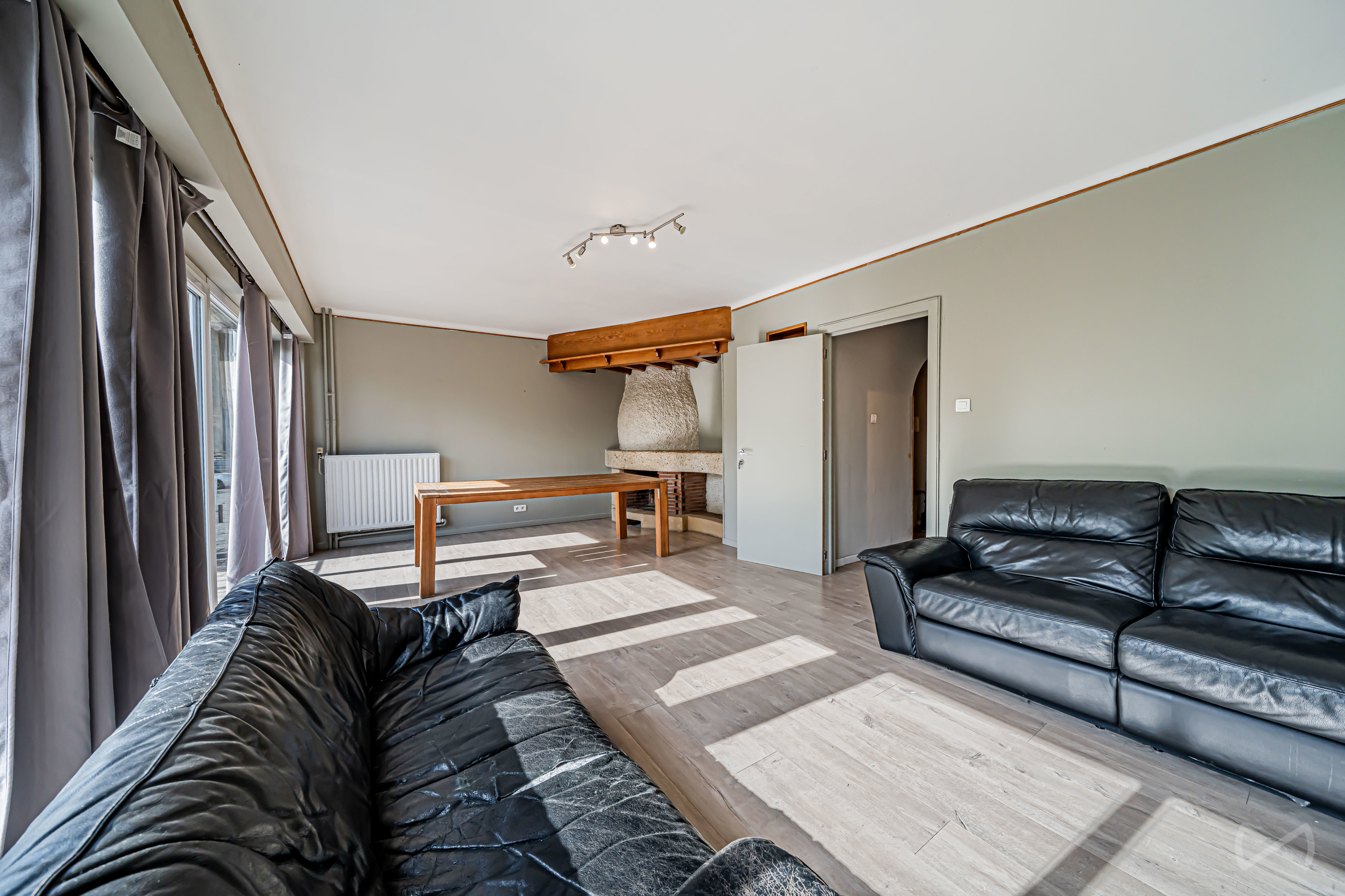 Foto 4 van 4 van Gebouw voor gemengd gebruik met zes slaapkamers in Virton