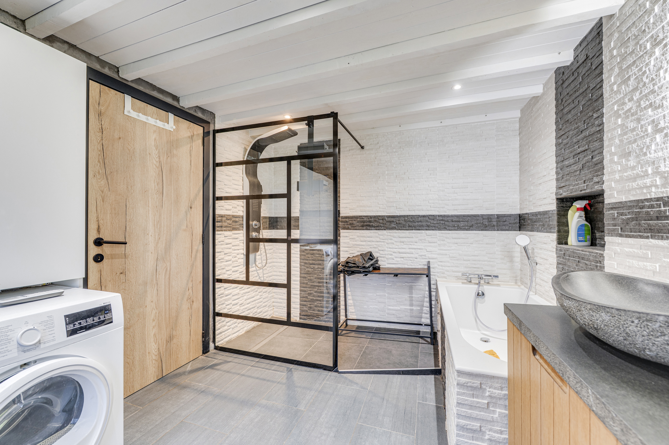 Picture 4 of 4 for Villa farmtype with five bedrooms in Enghien