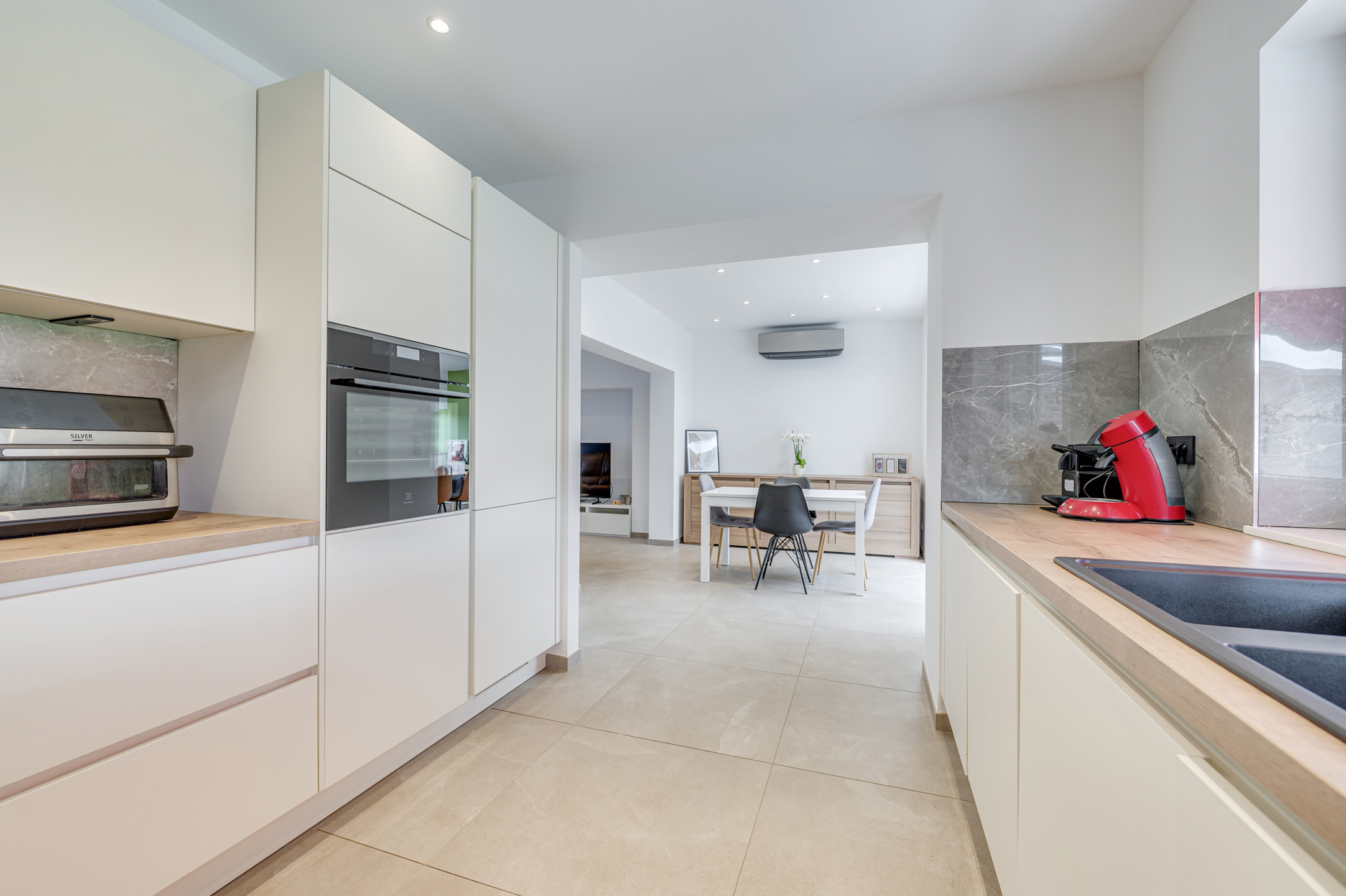 Foto 4 van 4 van Huis met zes slaapkamers in Tubize