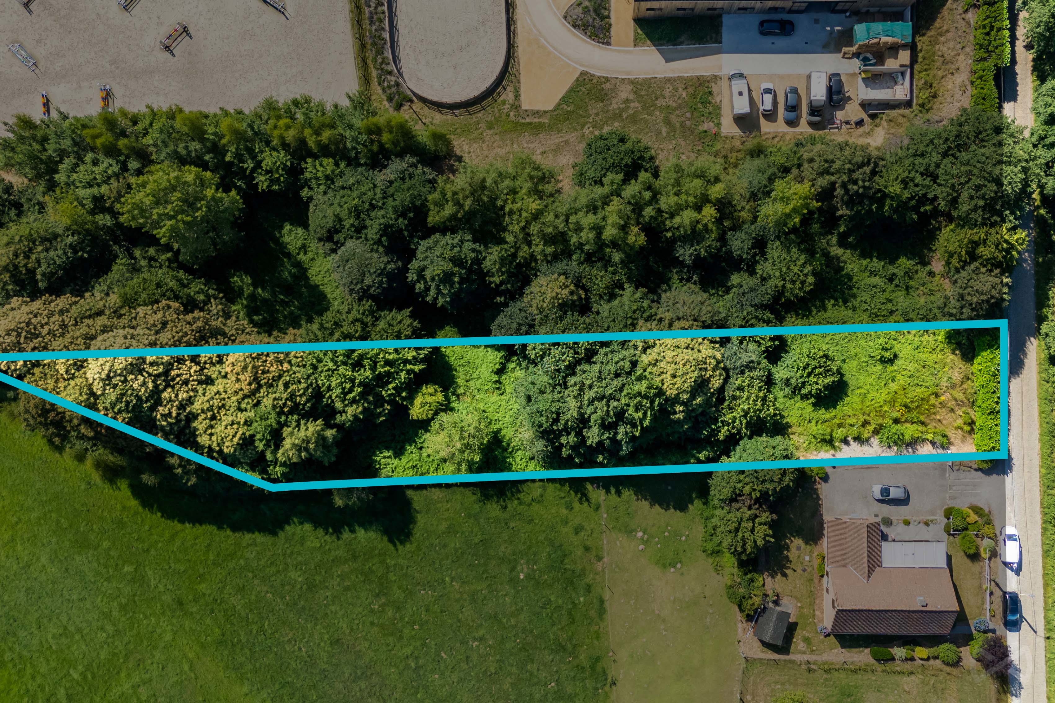 Picture 2 of 4 for Building ground in Nivelles