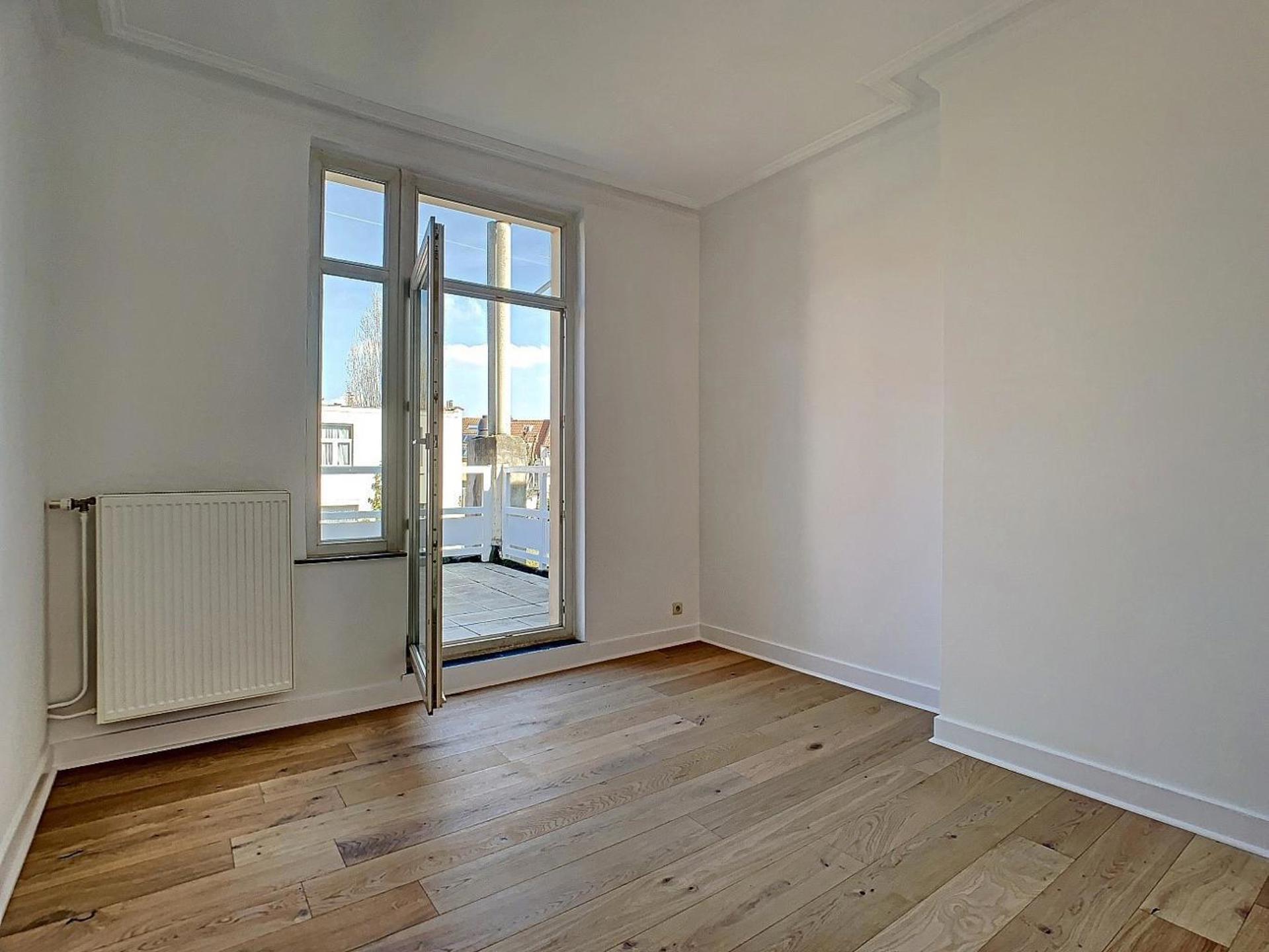 Picture 2 of 3 for Flat with one bedroom in Ixelles