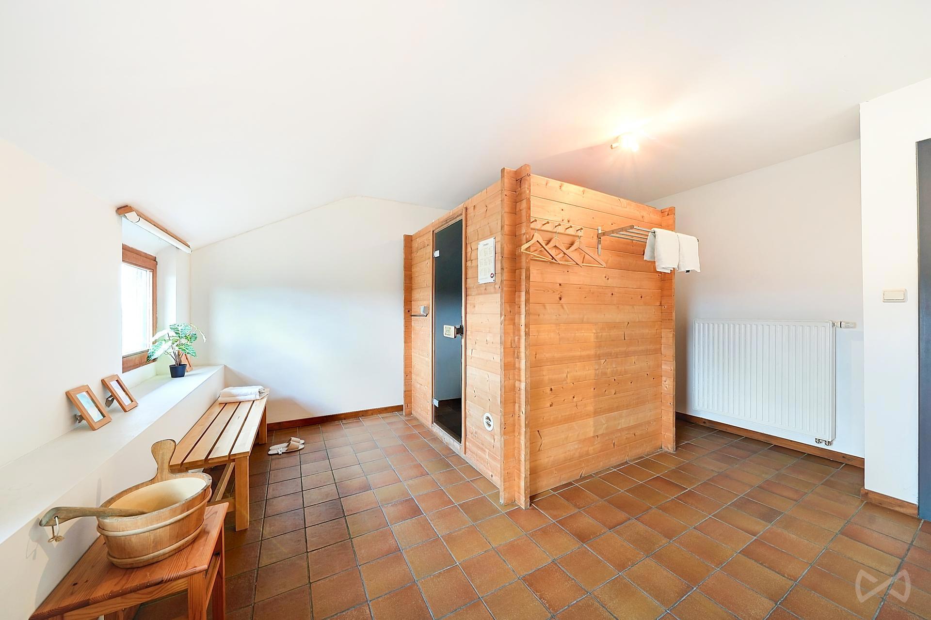 Foto 4 van 4 van Huis met zeven slaapkamers in Stavelot