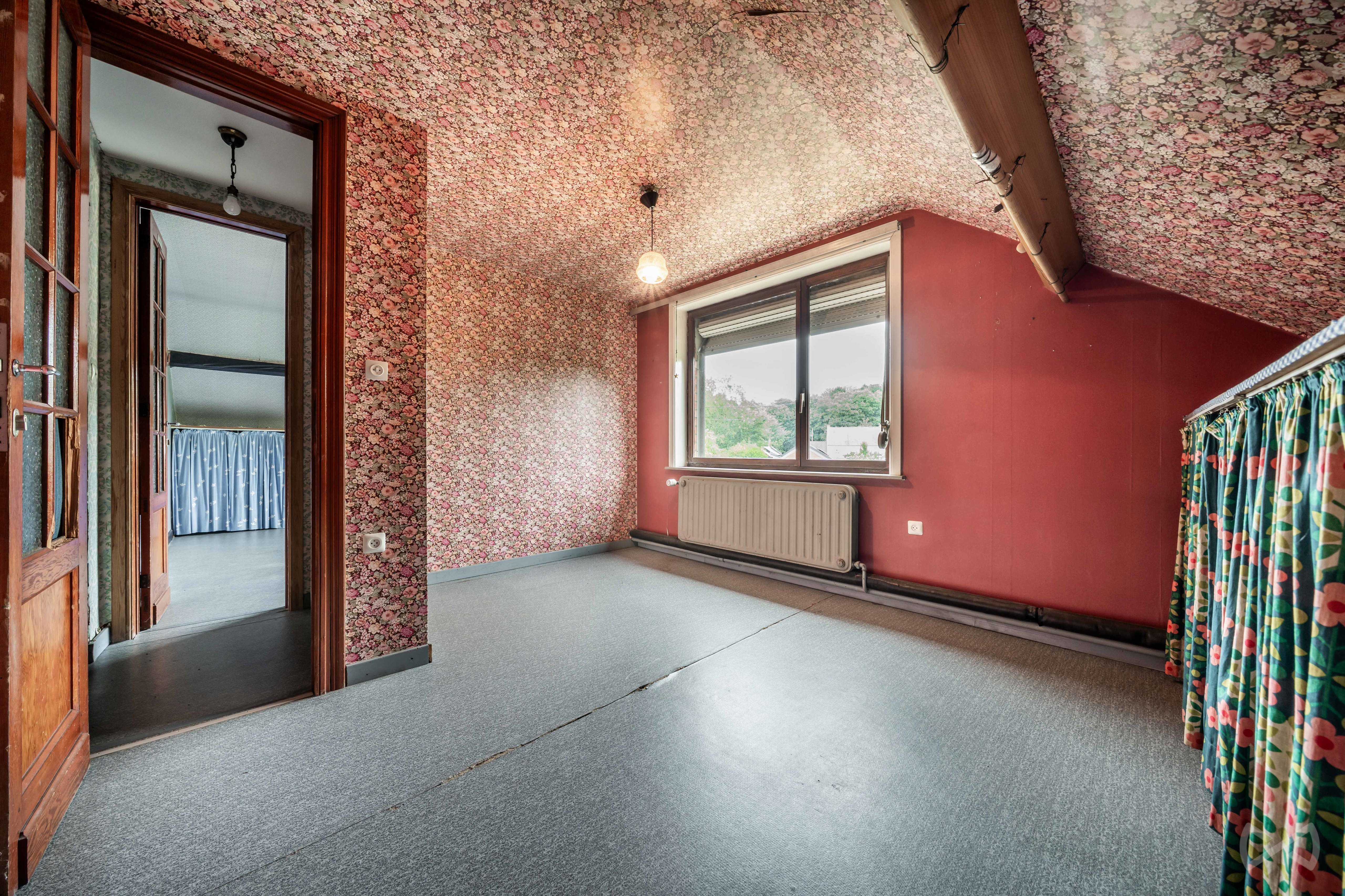 Foto 4 van 4 van Villa met zes slaapkamers in Nimy