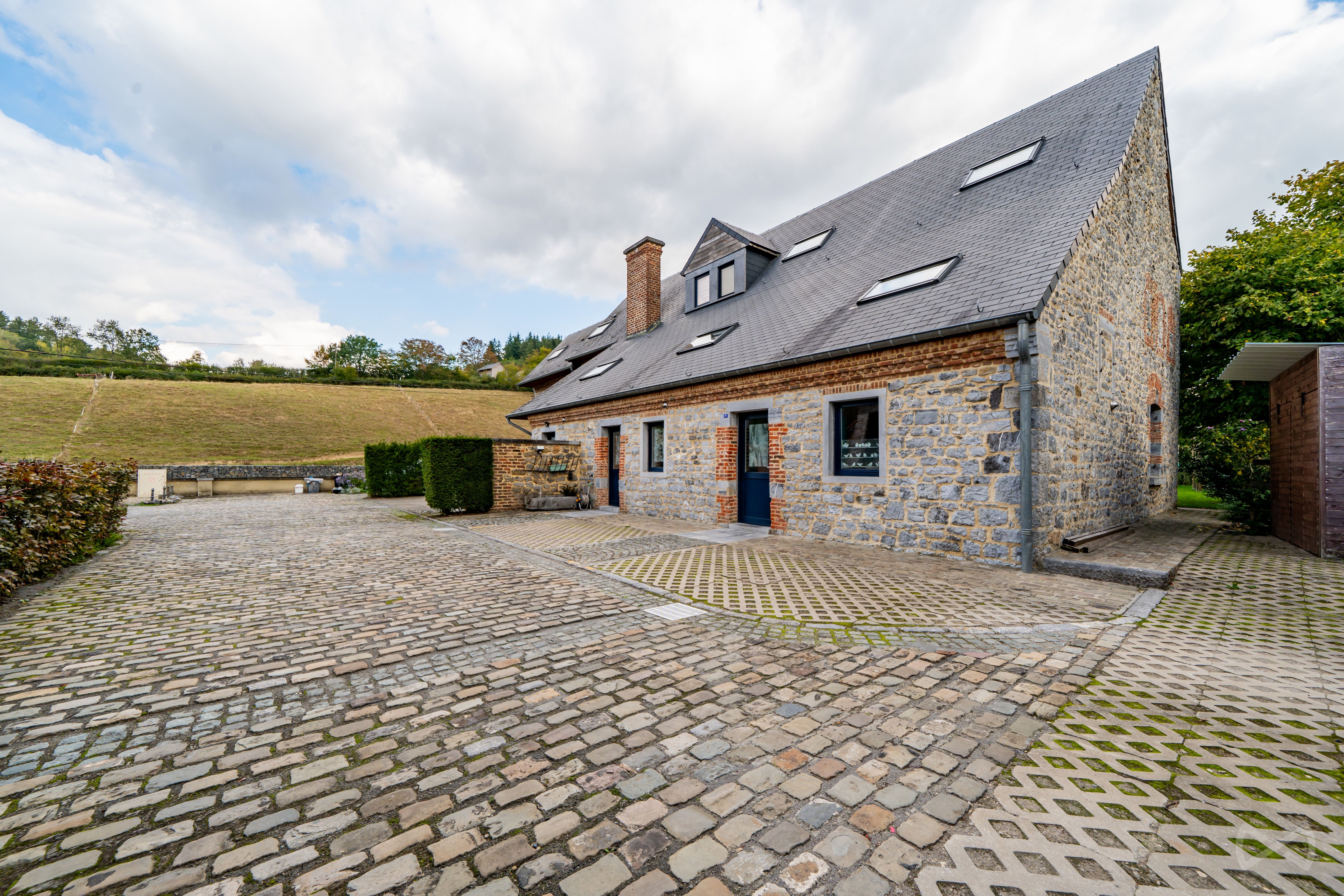 Picture 2 of 3 for Villa farmtype with three bedrooms in Leval-chaudeville