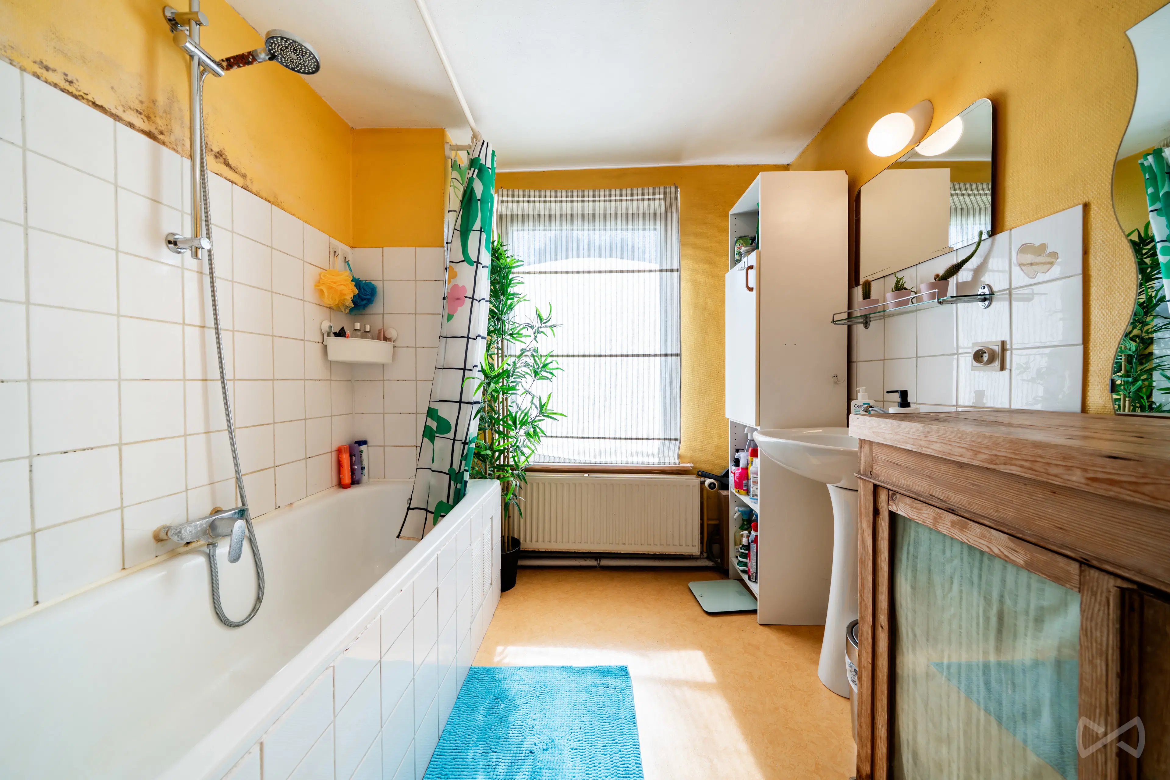 Foto 3 van 4 van Appartement met één slaapkamer in Schaerbeek