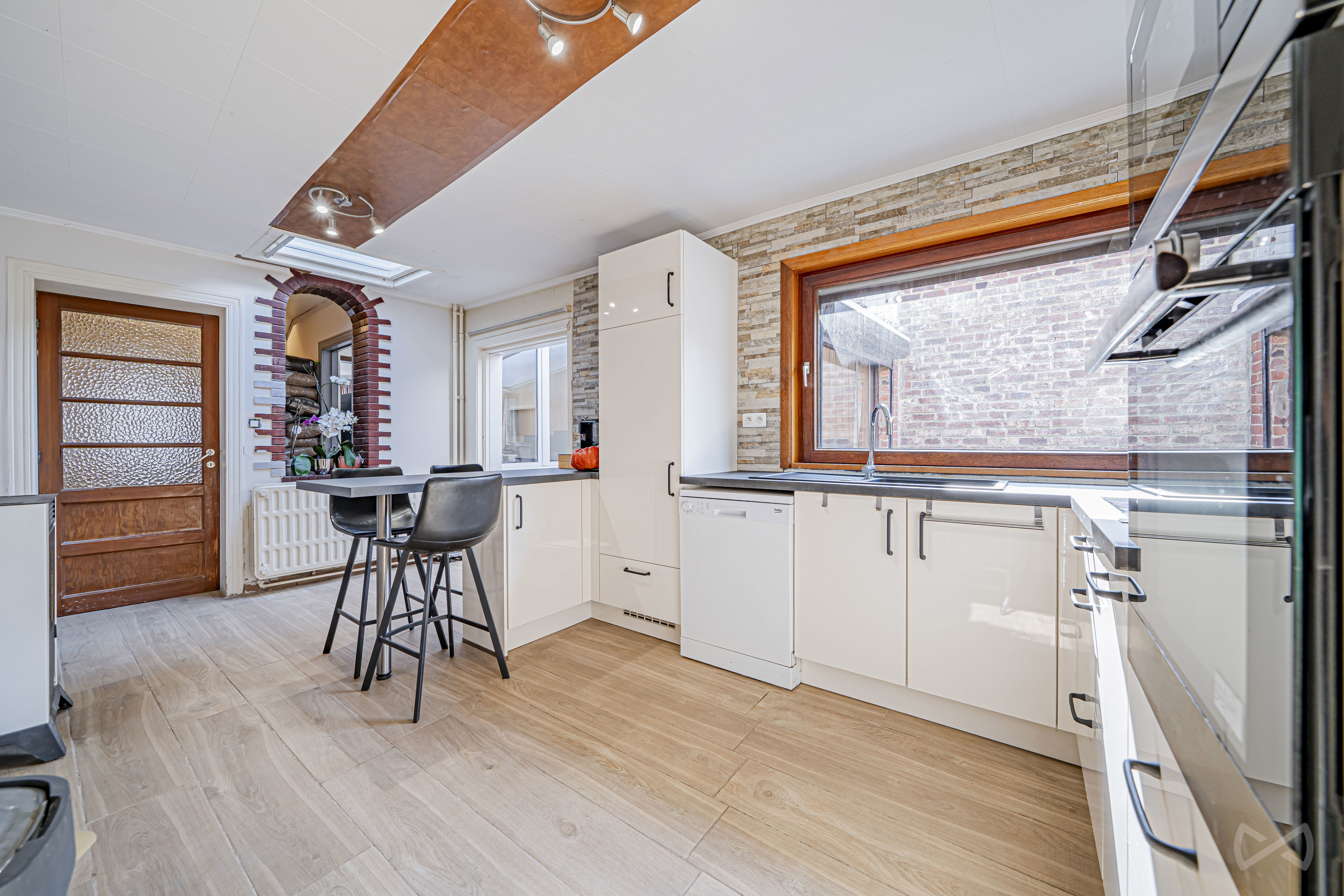 Picture 2 of 4 for House with two bedrooms in Ecaussinnes