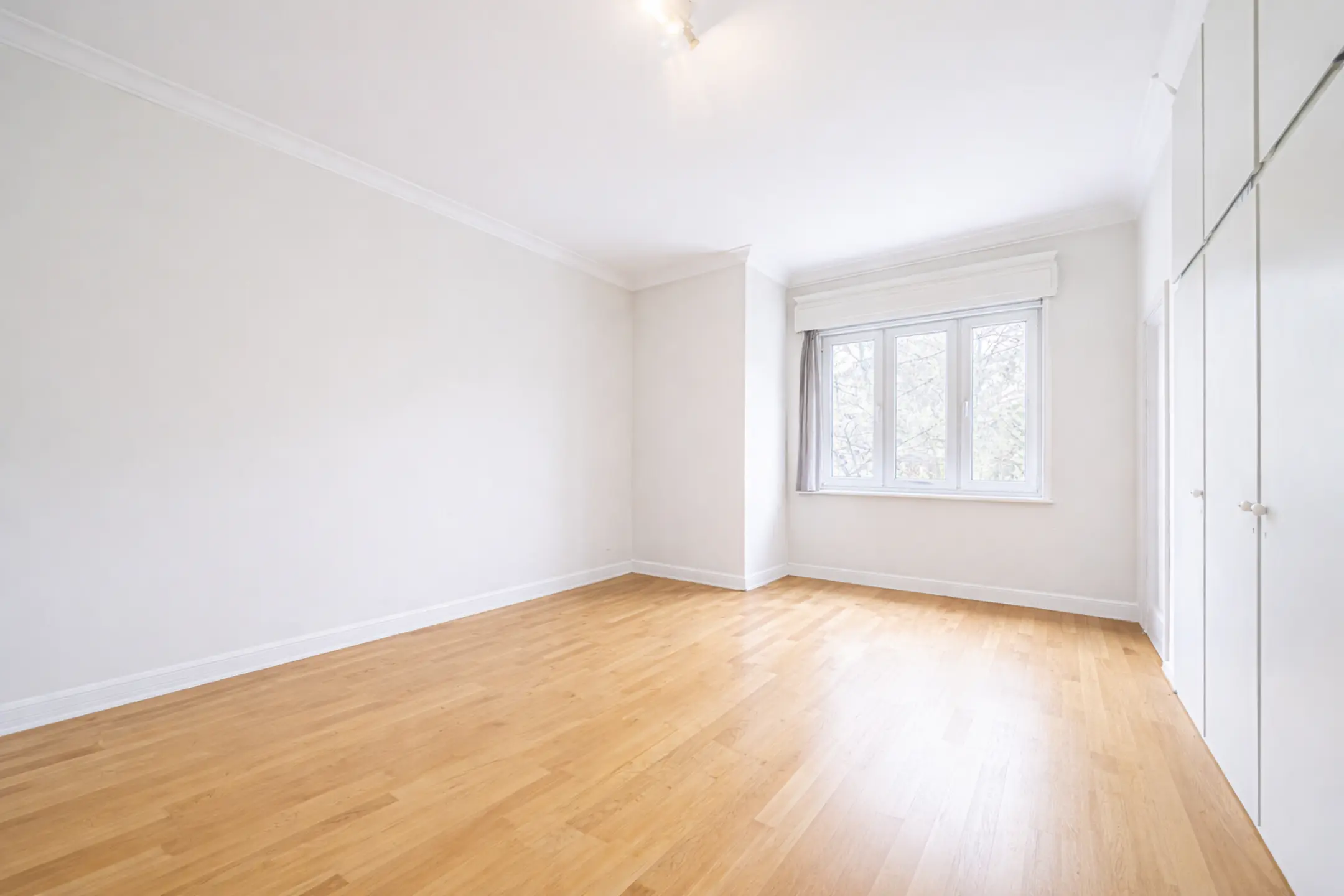 Picture 2 of 4 for Flat with four bedrooms in Ixelles