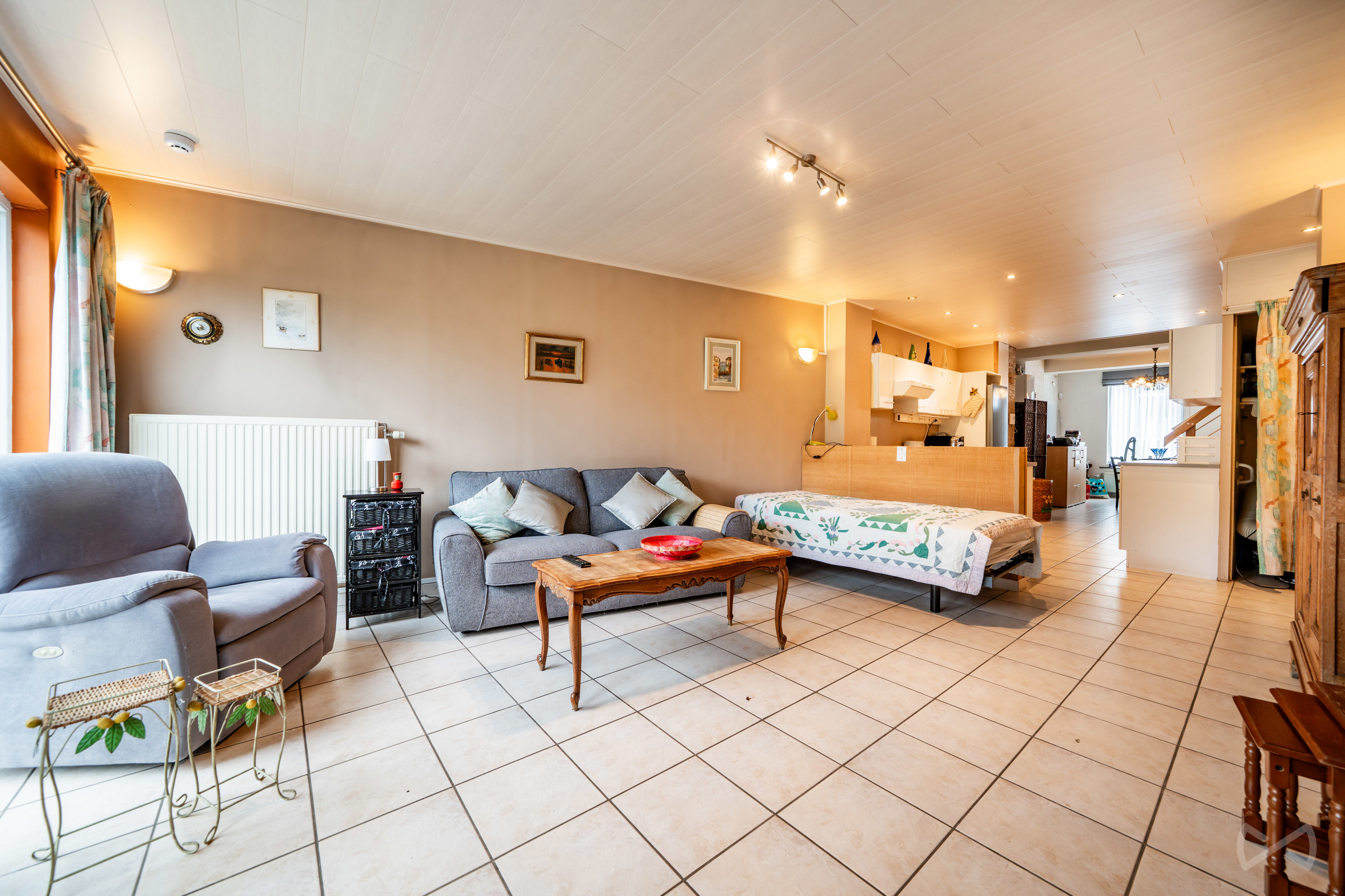 Photo 3 sur 3 pour Maison de deux chambres à Mont-sur-marchienne