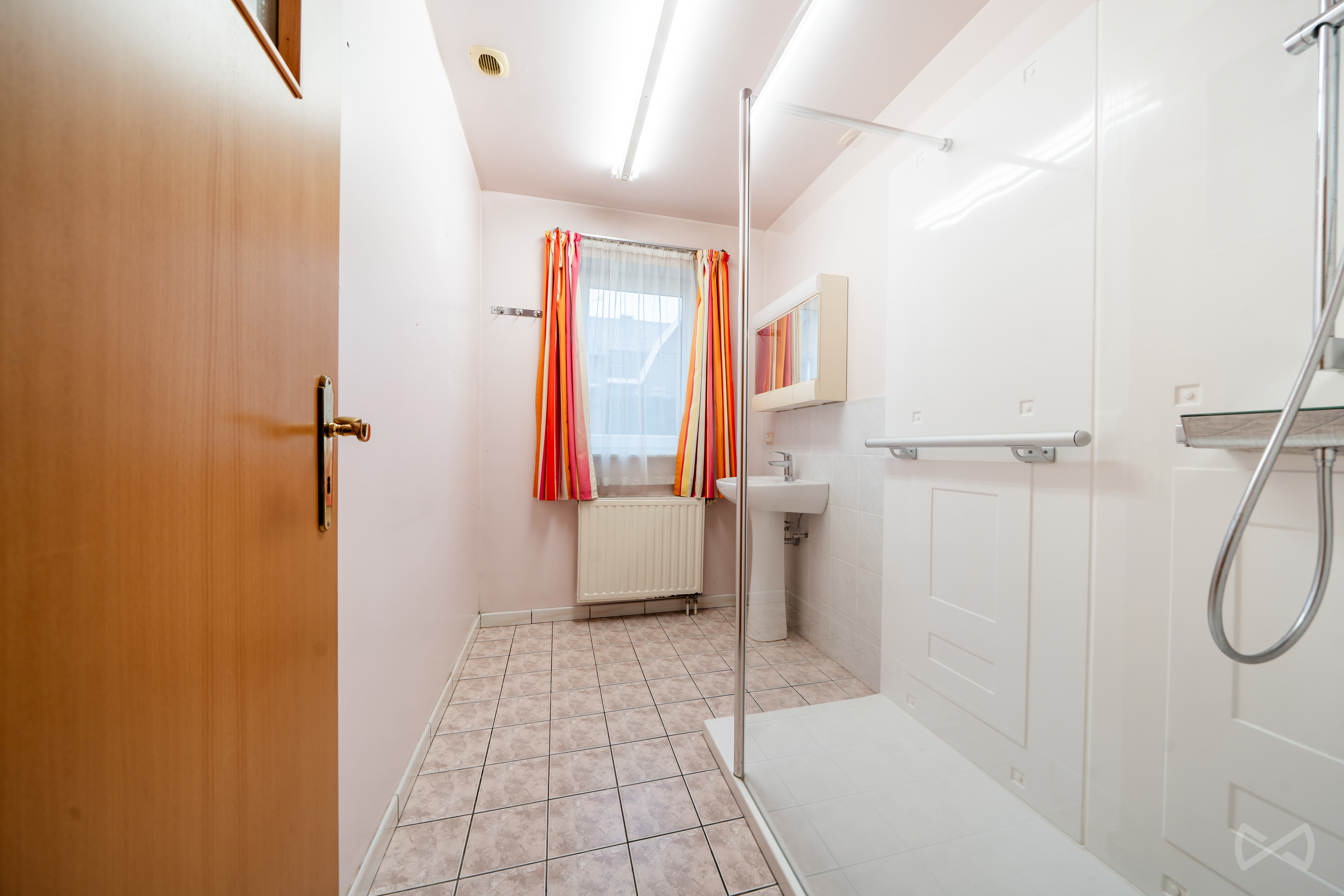 Picture 1 of 4 for Villa with four bedrooms in Mons