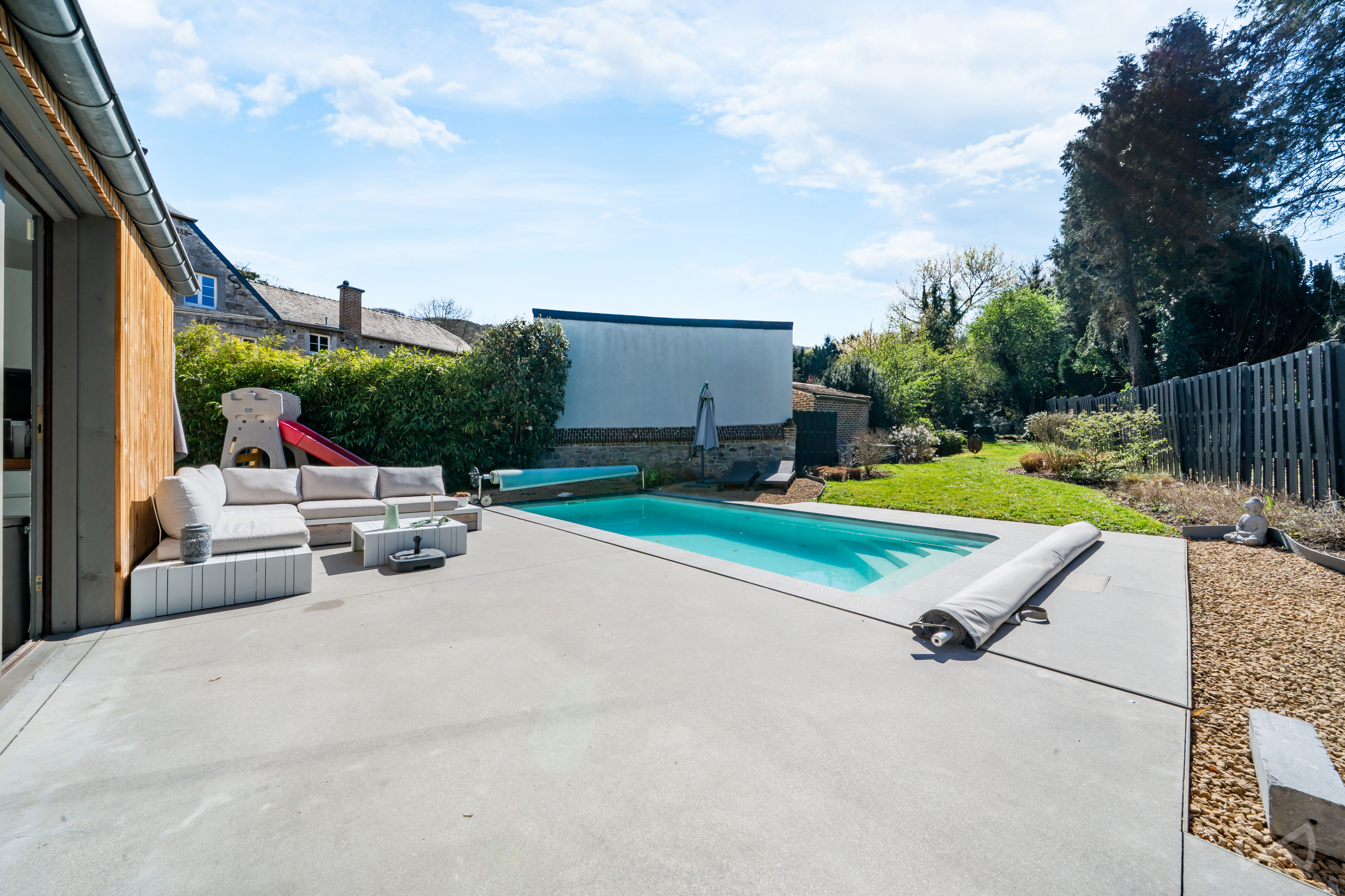 Picture 1 of 4 for Charming house with five bedrooms in Yvoir Godinne