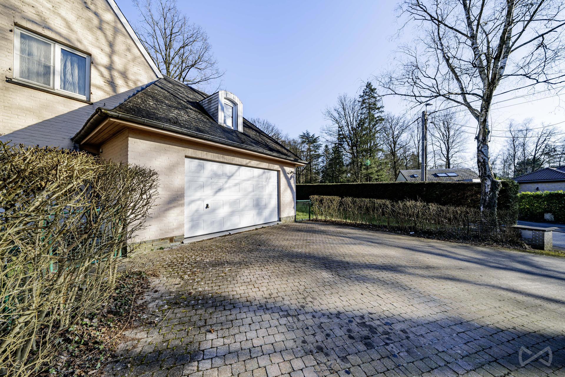 Picture 3 of 3 for Villa with five bedrooms in Rixensart