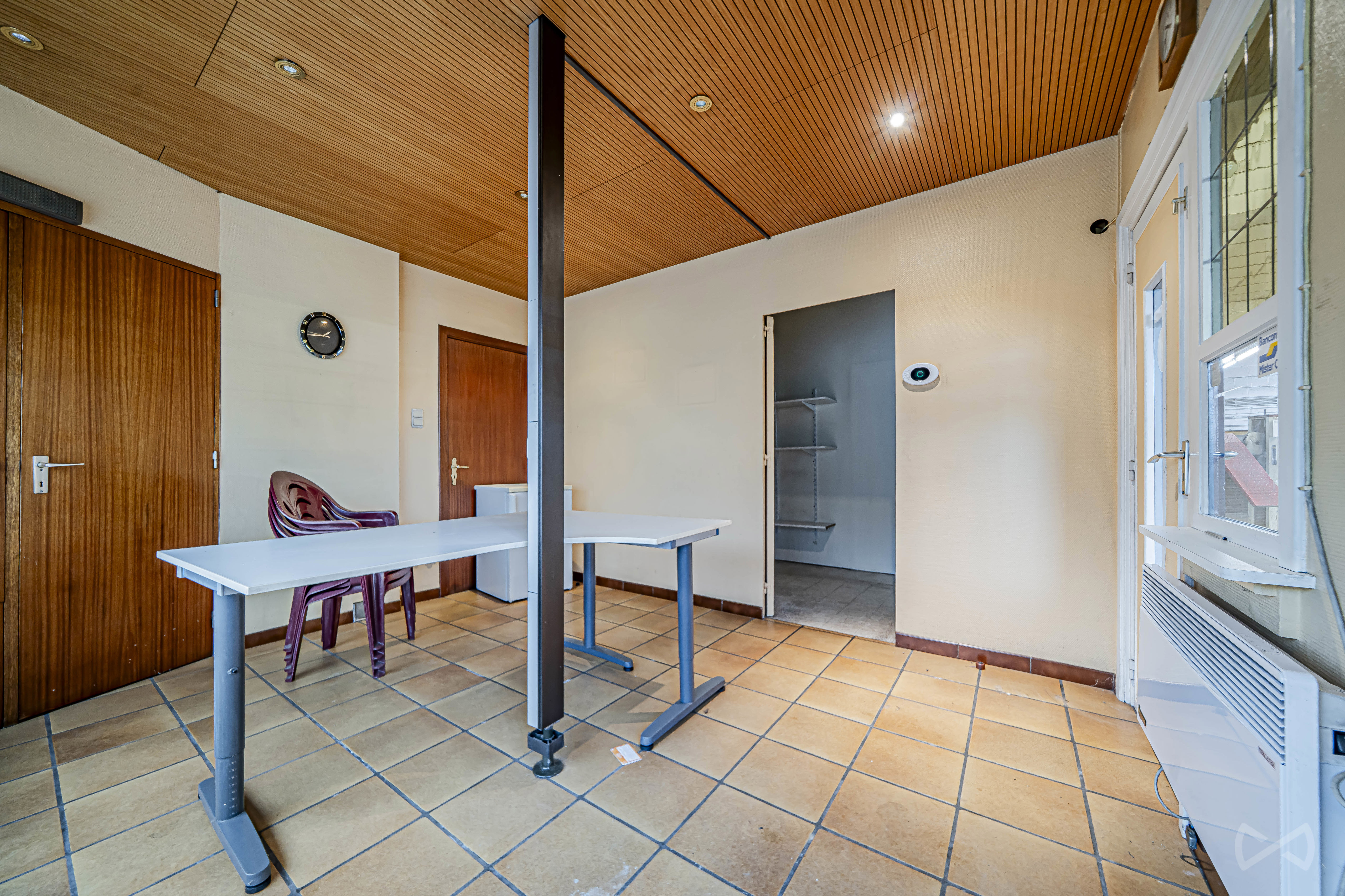 Photo 1 sur 3 pour Immeuble mixte de deux chambres à Chièvres
