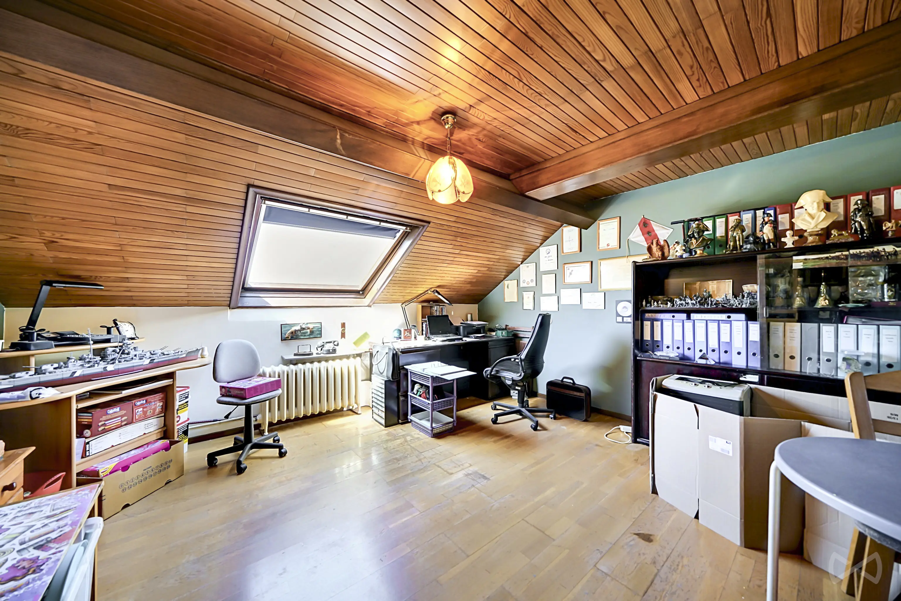 Foto 3 van 4 van Gebouw voor gemengd gebruik met vier slaapkamers in Eghezee