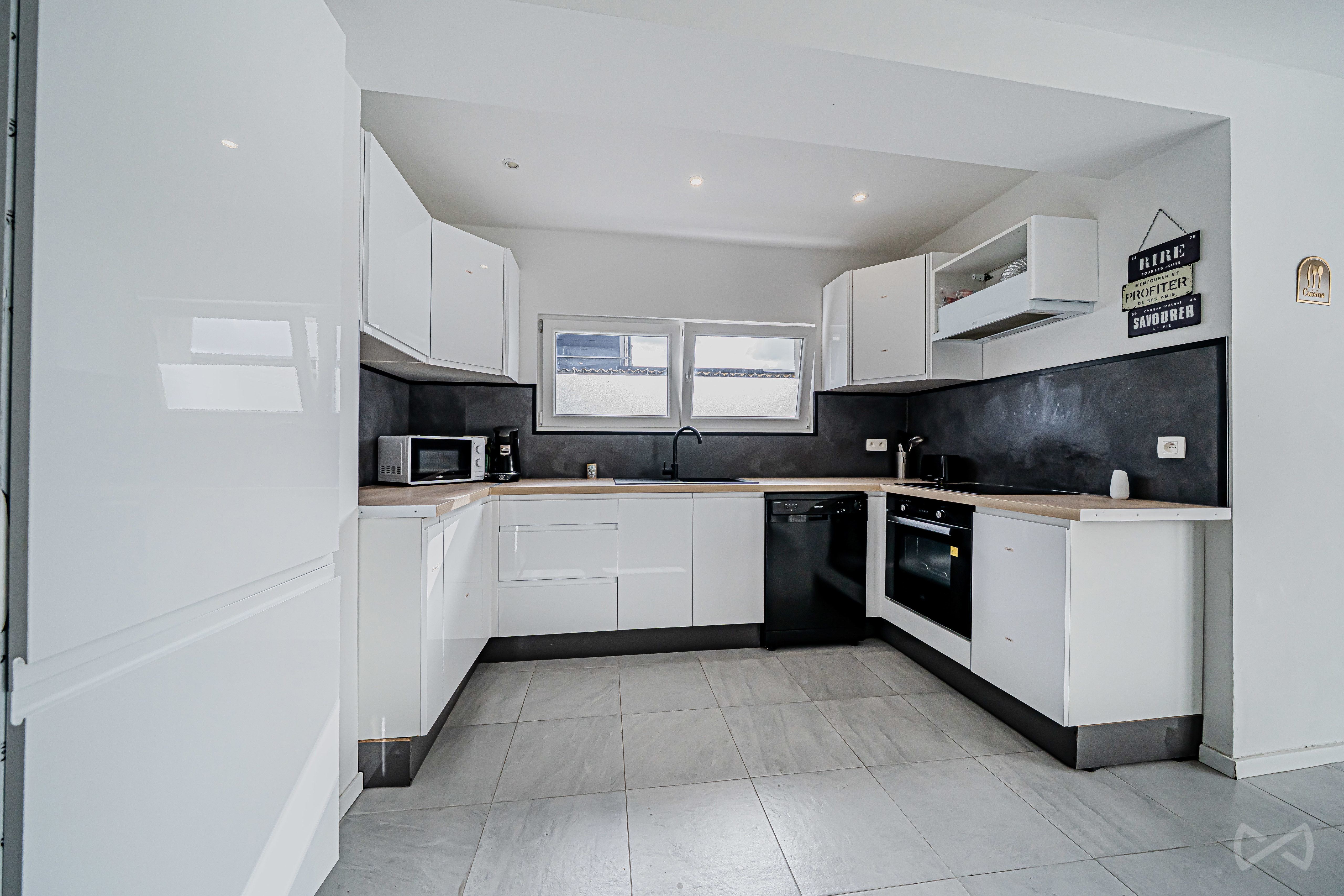 Picture 3 of 3 for House with four bedrooms in Châtelet