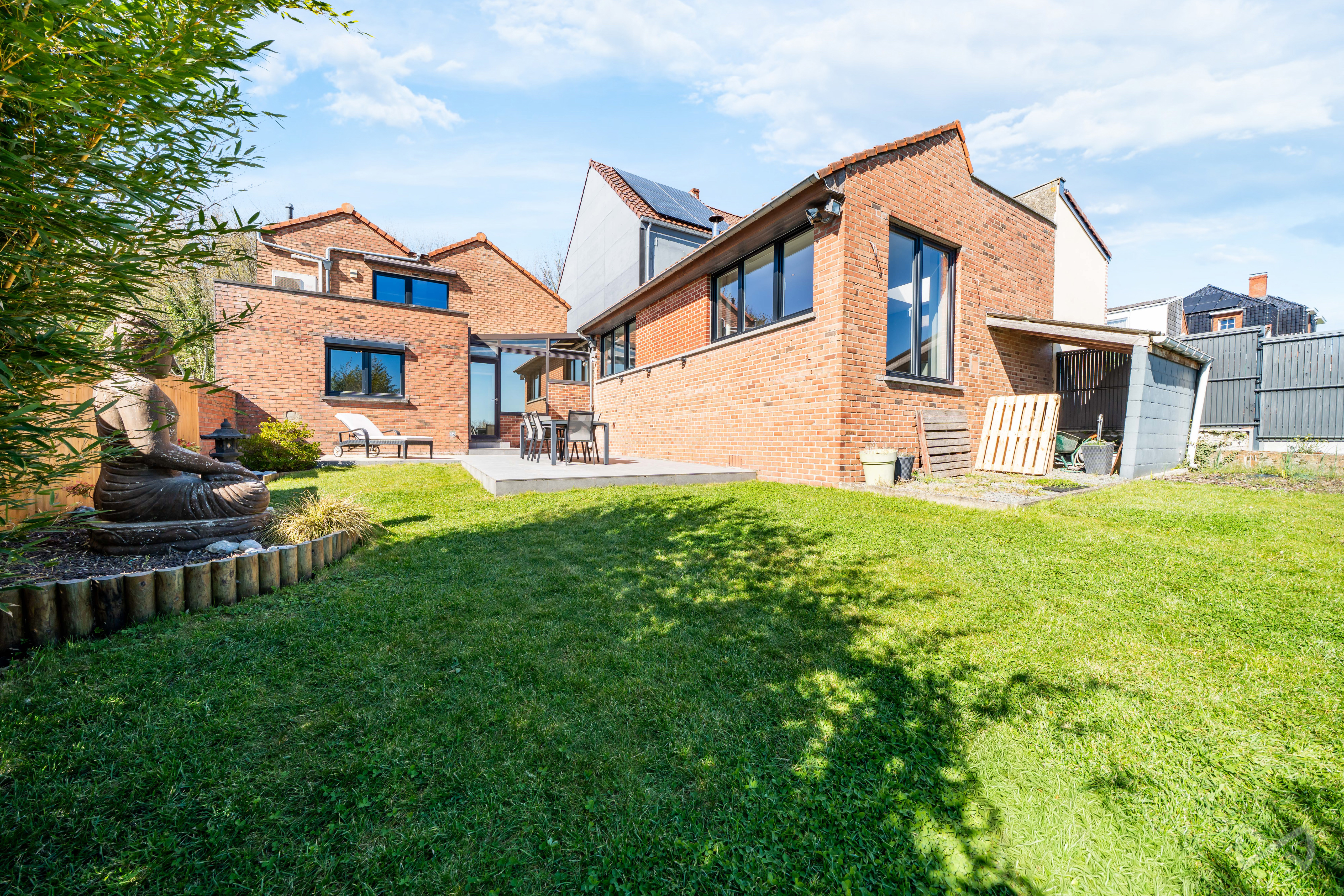 Picture 1 of 4 for House with five bedrooms in Lessines