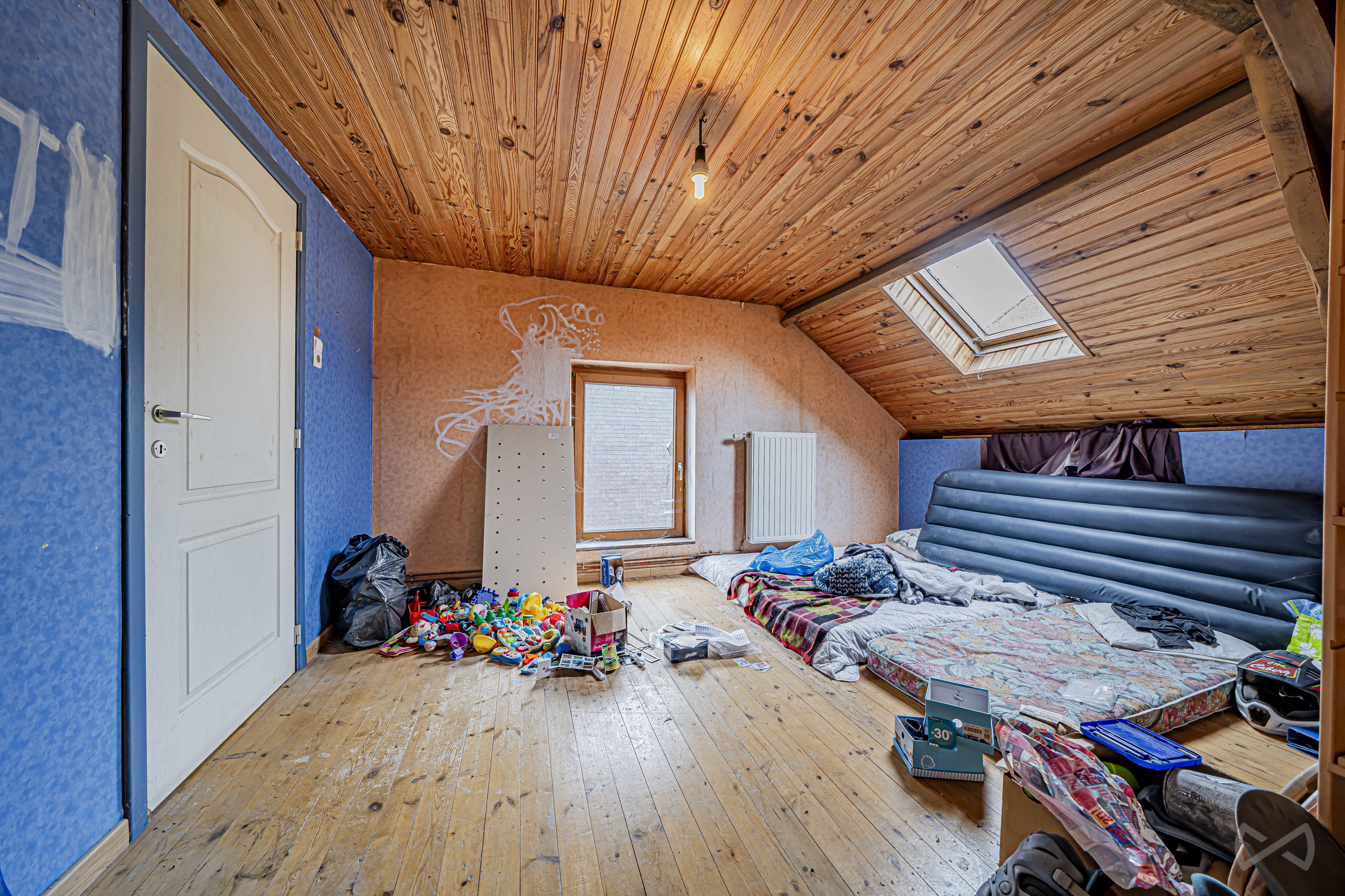 Picture 1 of 4 for Villa with five bedrooms in Walcourt