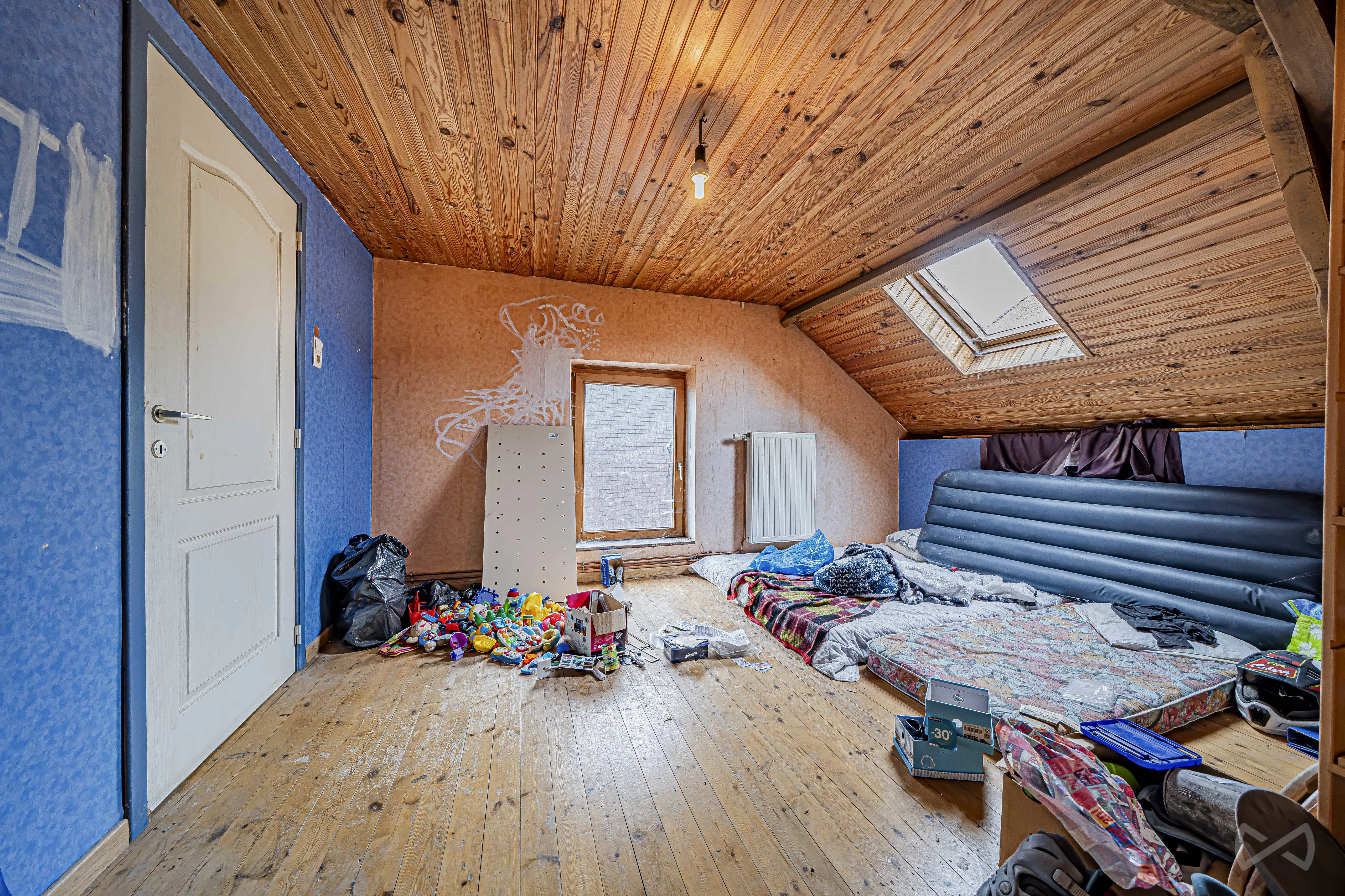 Picture 1 of 4 for Villa with five bedrooms in Walcourt