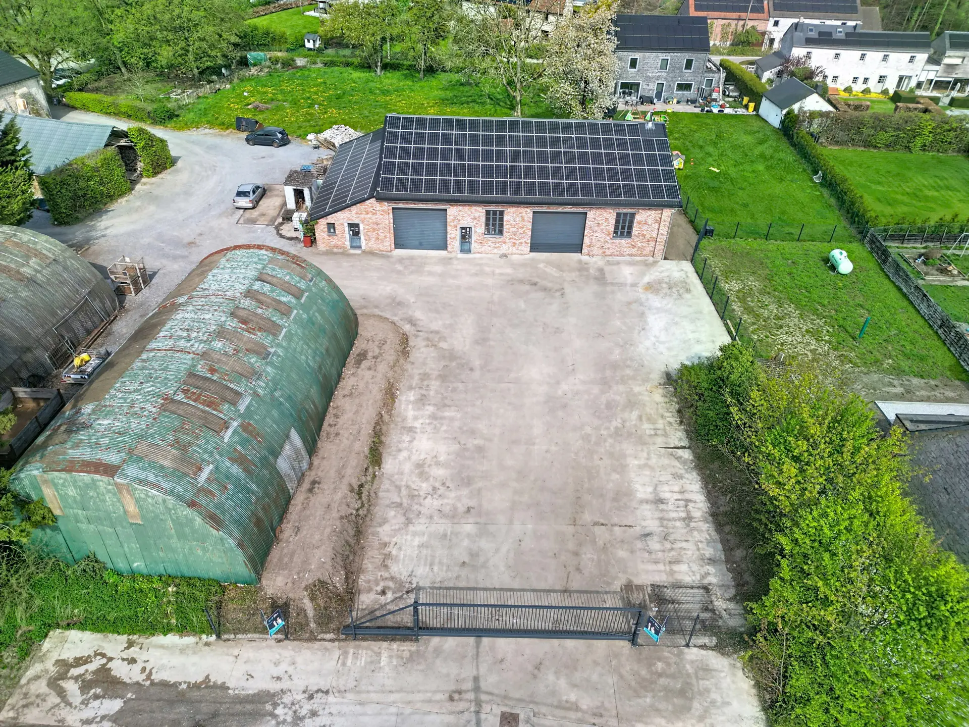 Picture 1 of 3 for Warehouse in Héron