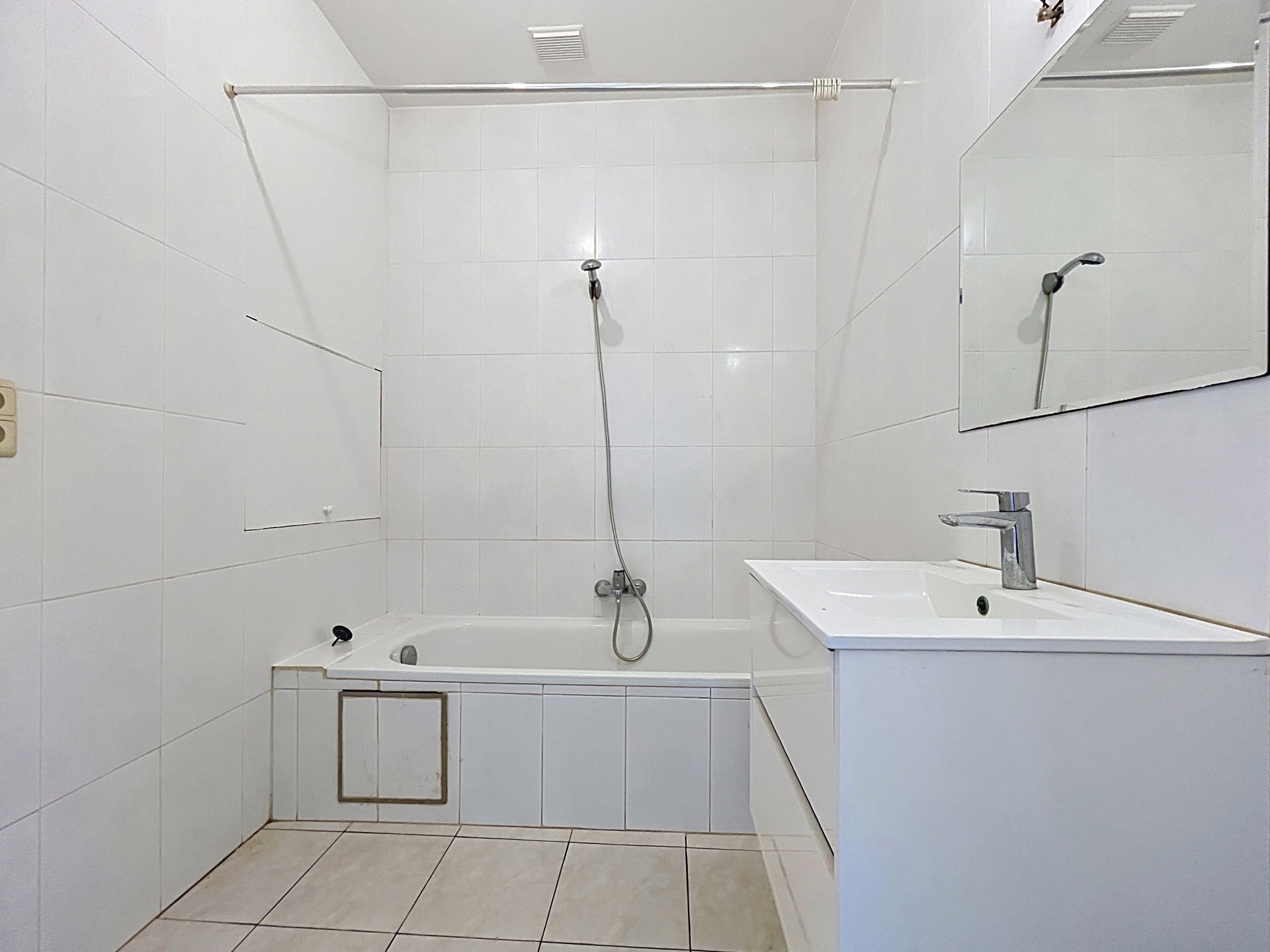 Photo 1 sur 2 pour Duplex de deux chambres à Hannut Crehen